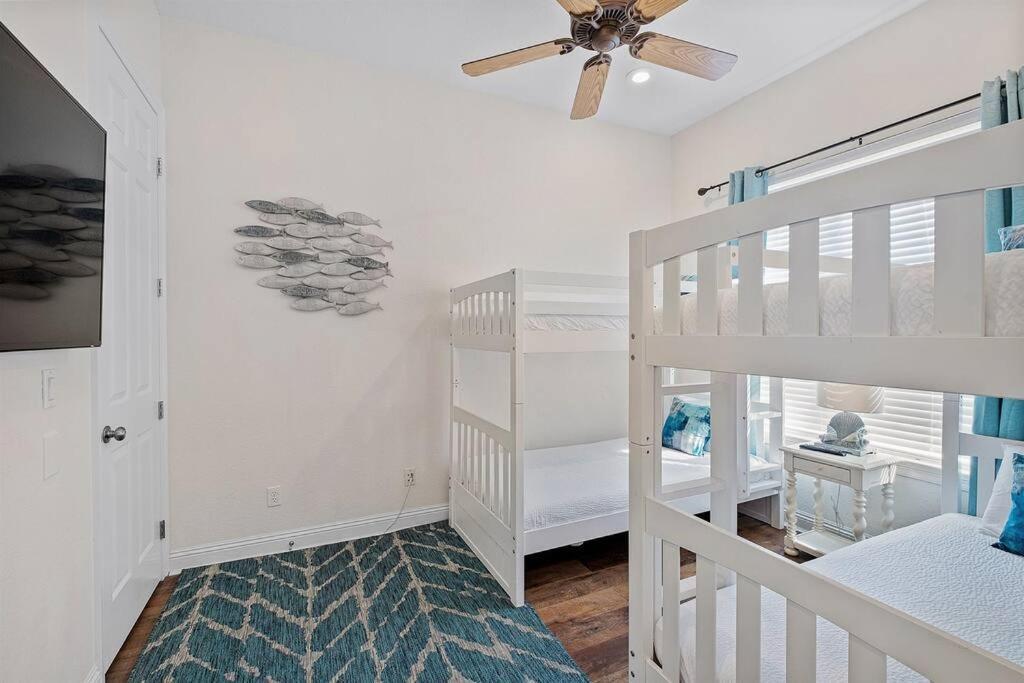 Holiday home Gulf Views 6 Bedroom Elevator Community Pool