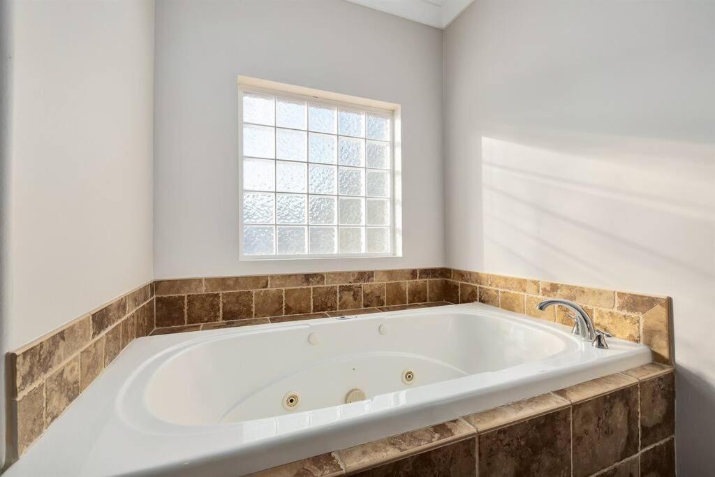 Seas The Day Destiny East Neighborhood Private Holiday home