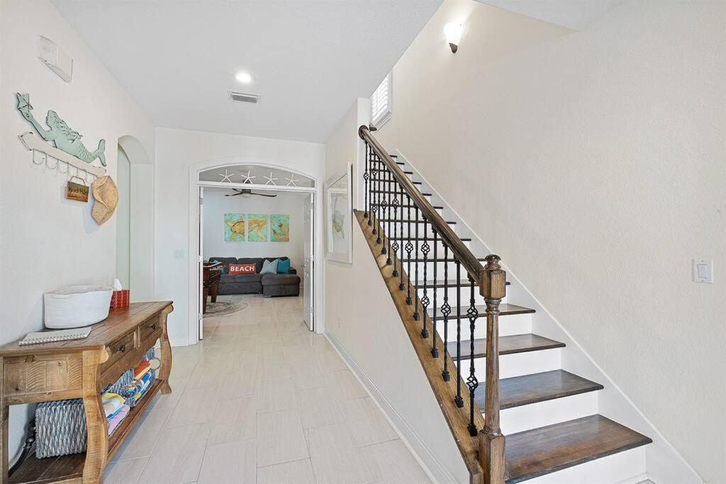 Holiday home Gulf Views 6 Bedroom Elevator Community Pool *