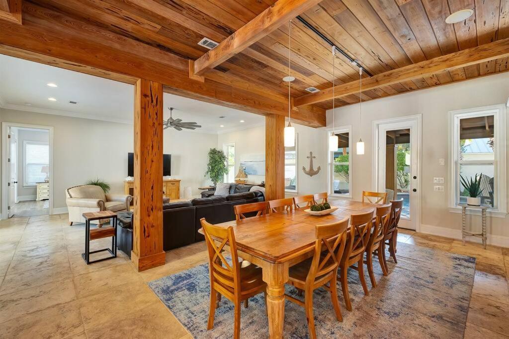 Seas The Day Destiny East Neighborhood Private *