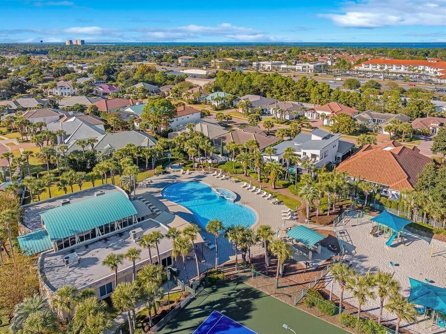Seas The Day Destiny East Neighborhood Private * Destin