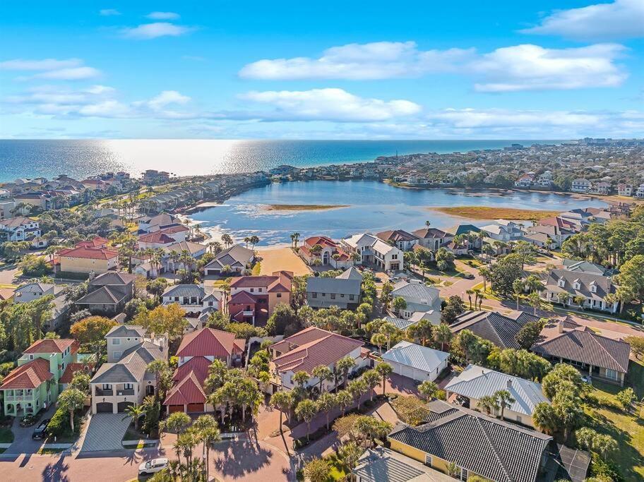 Holiday home Seas The Day Destiny East Neighborhood Private *