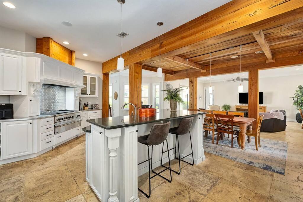 Holiday home Seas The Day Destiny East Neighborhood Private