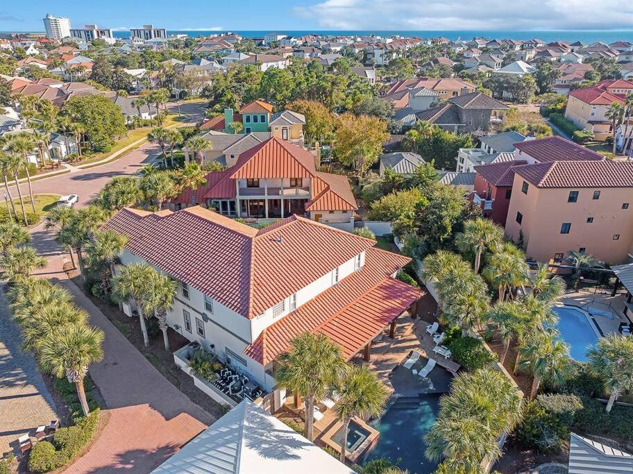 Seas The Day Destiny East Neighborhood Private Holiday home