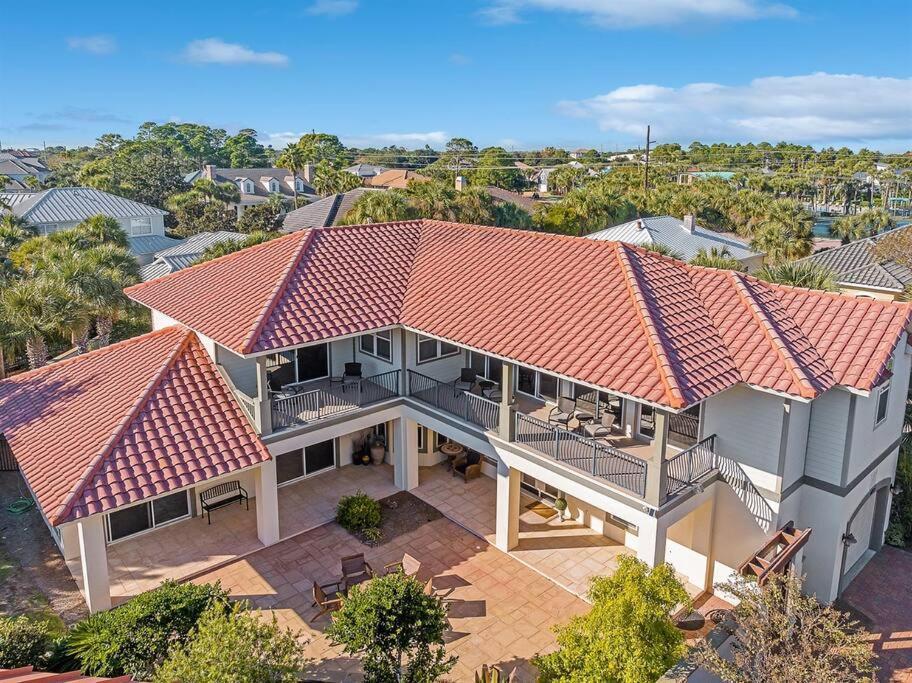 Seas The Day Destiny East Neighborhood Private Holiday home *