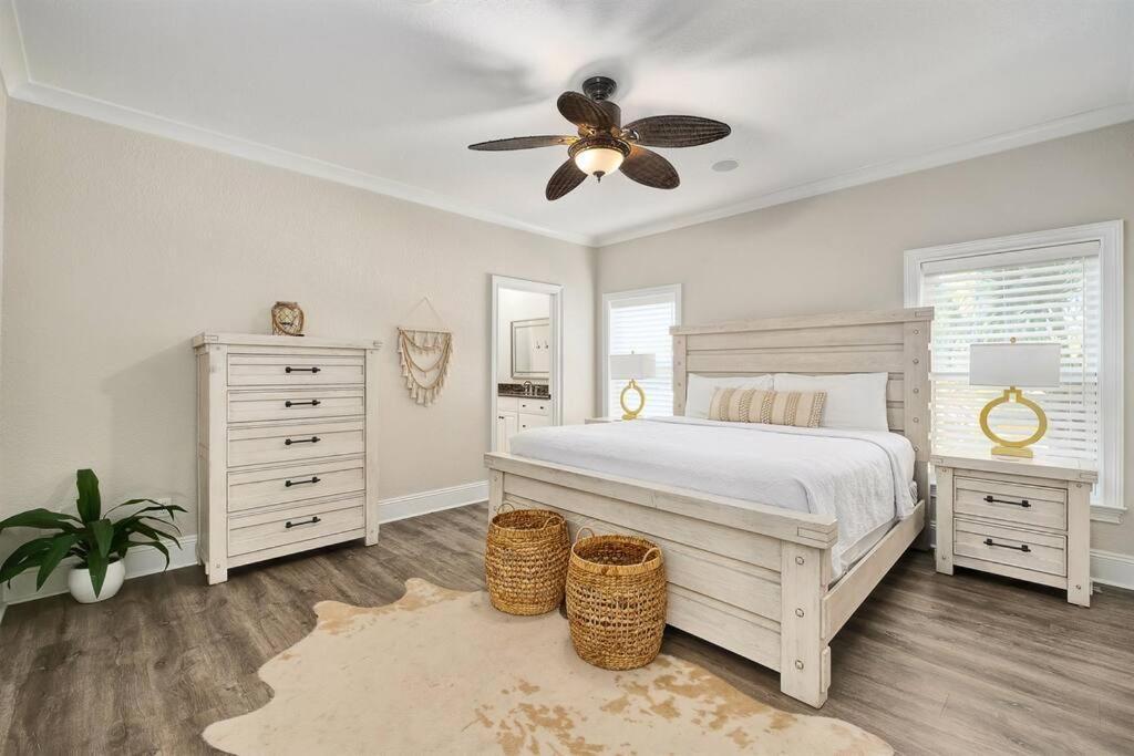 Holiday home Seas The Day Destiny East Neighborhood Private