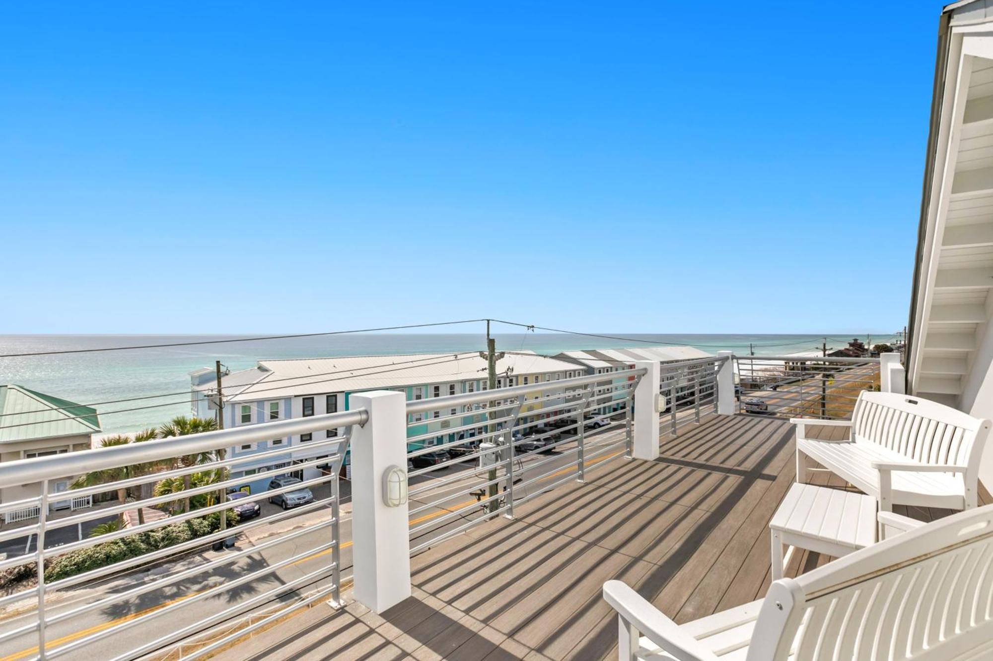 Blue Whale Your Luxury Beach Escape *