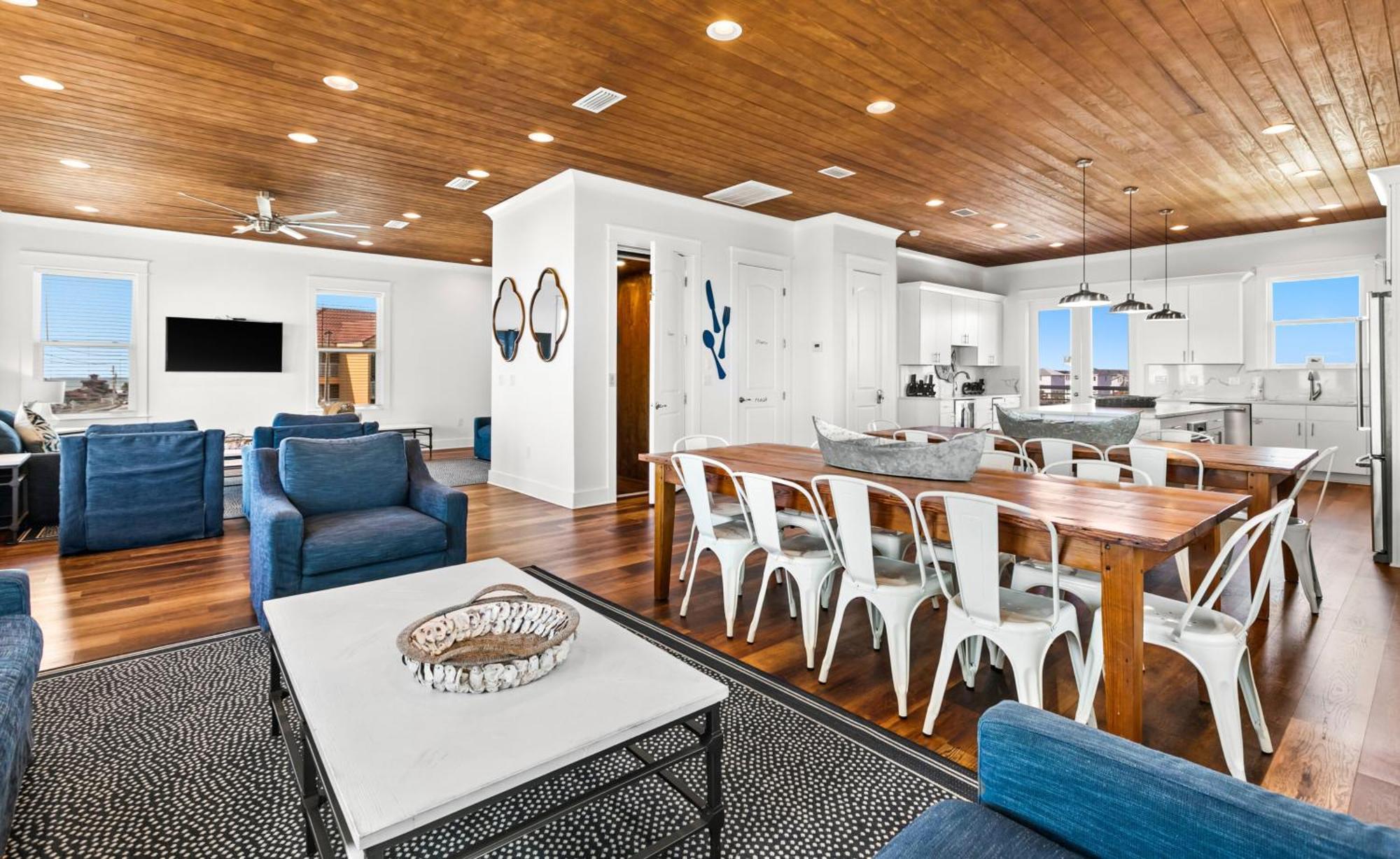 Holiday home Blue Whale Your Luxury Beach Escape *