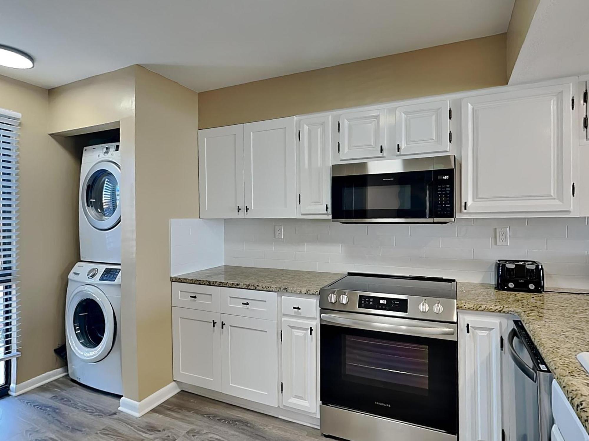 Emerald Towers 505 Apartment *