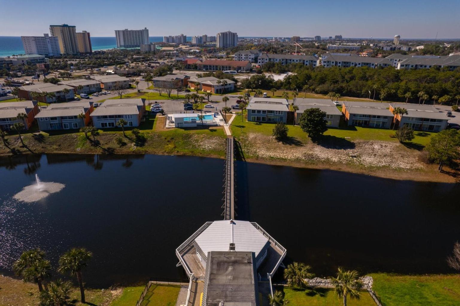 Coastal Hideaway-pet Friendly-pool-tennis-near Shops! * Destin