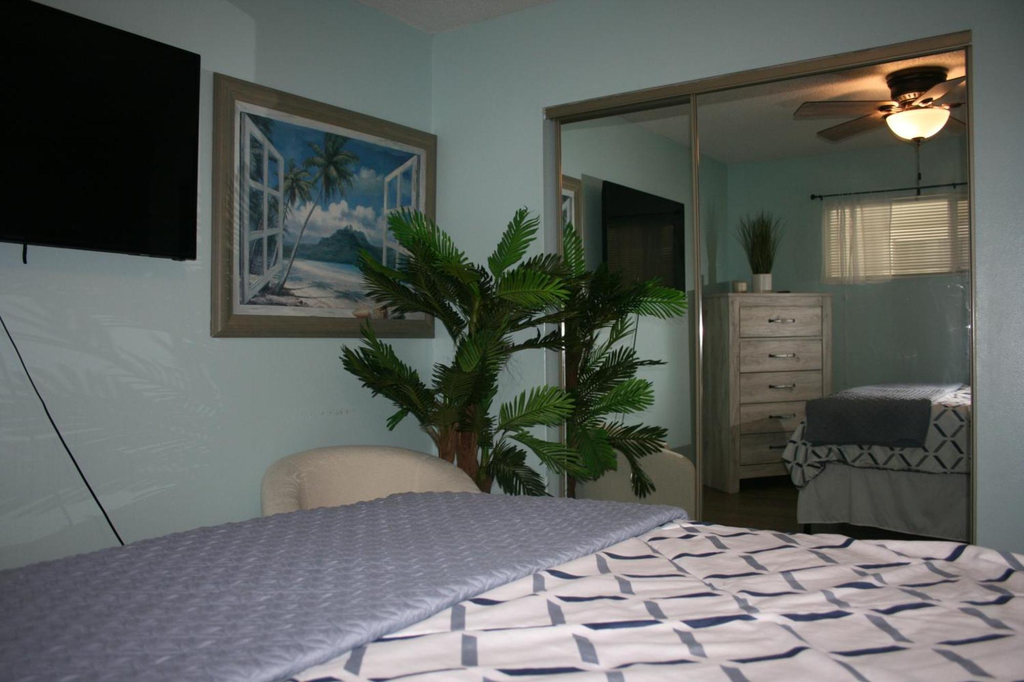 Apartment Coastal Hideaway-pet Friendly-pool-tennis-near Shops! *