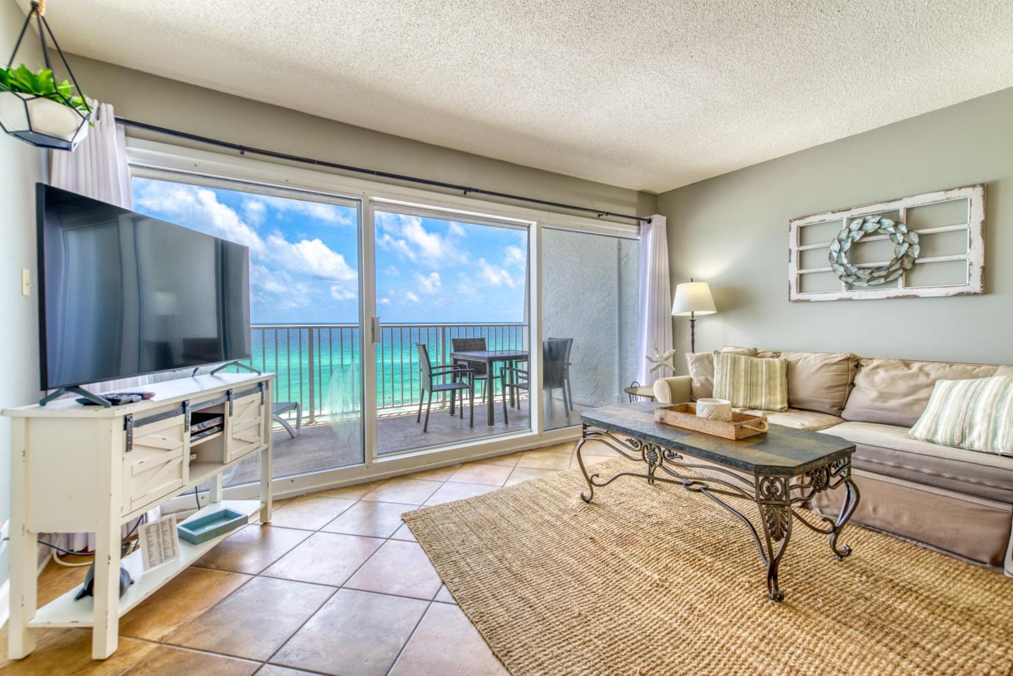 House D602 - Beachfront With Pool, Wifi, & Service Apartment Destin