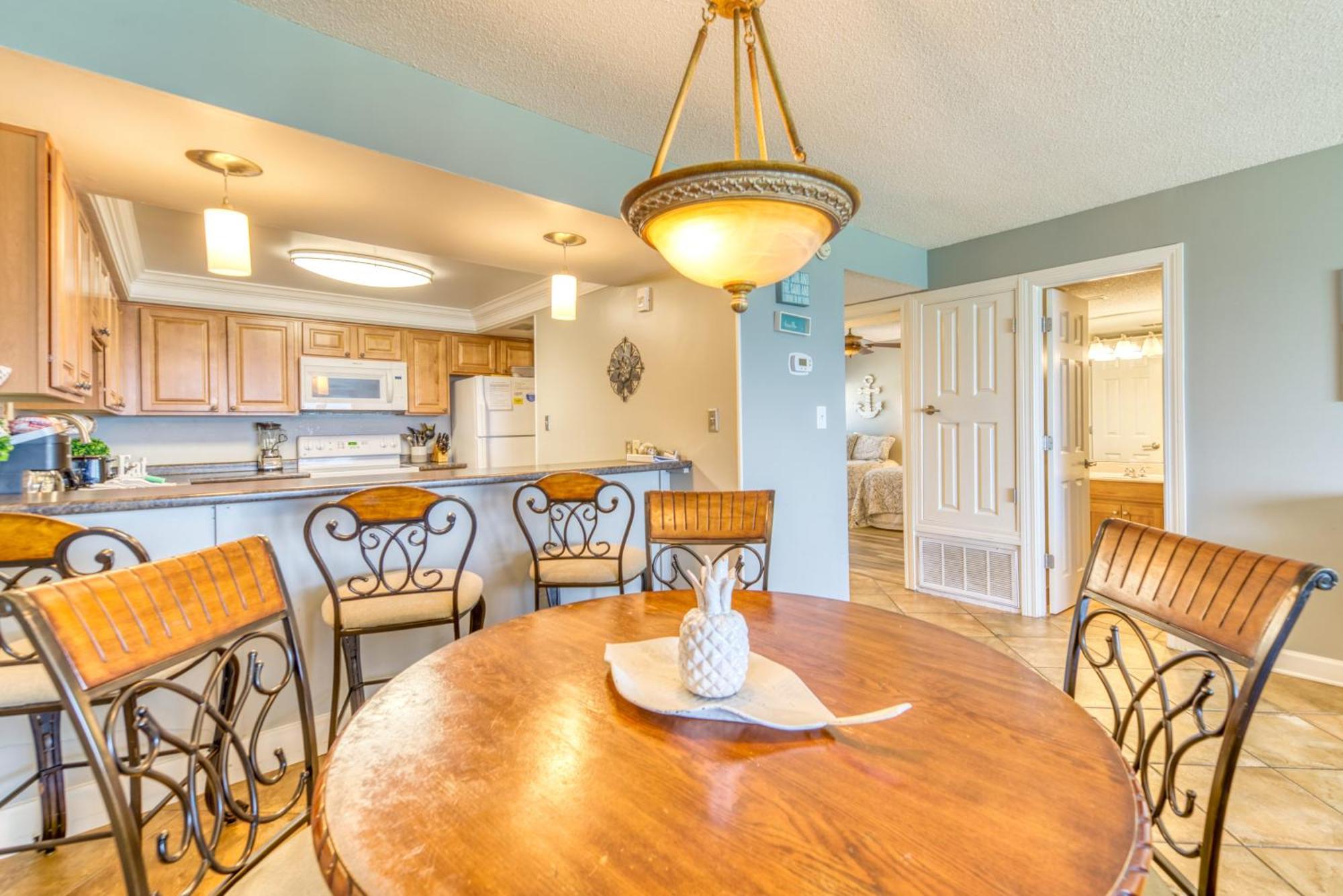 House D602 - Beachfront With Pool, Wifi, & Service Destin