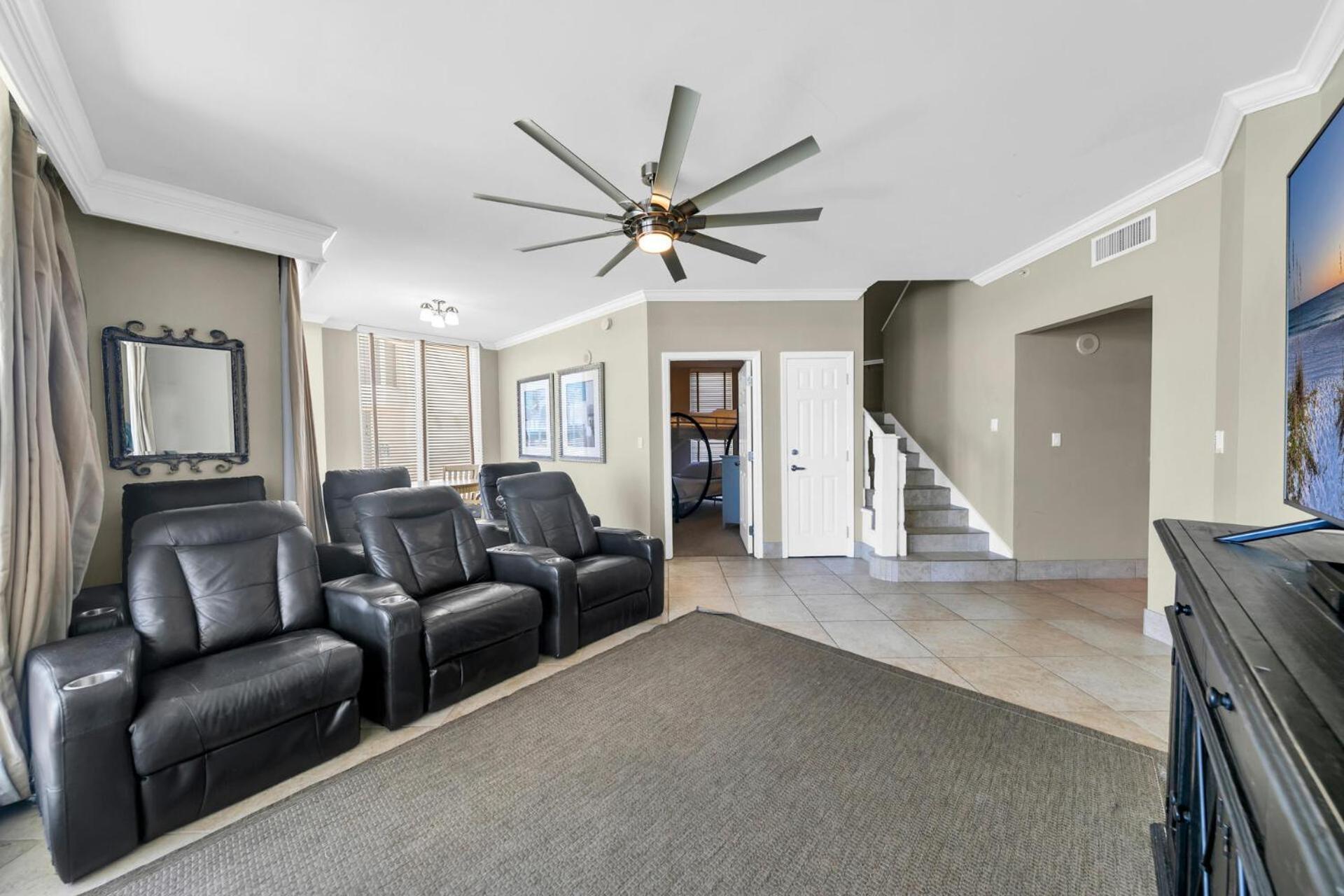 Holiday home Beautiful Spacious Penthouse 2 Story Front Sleeps 12! Destin