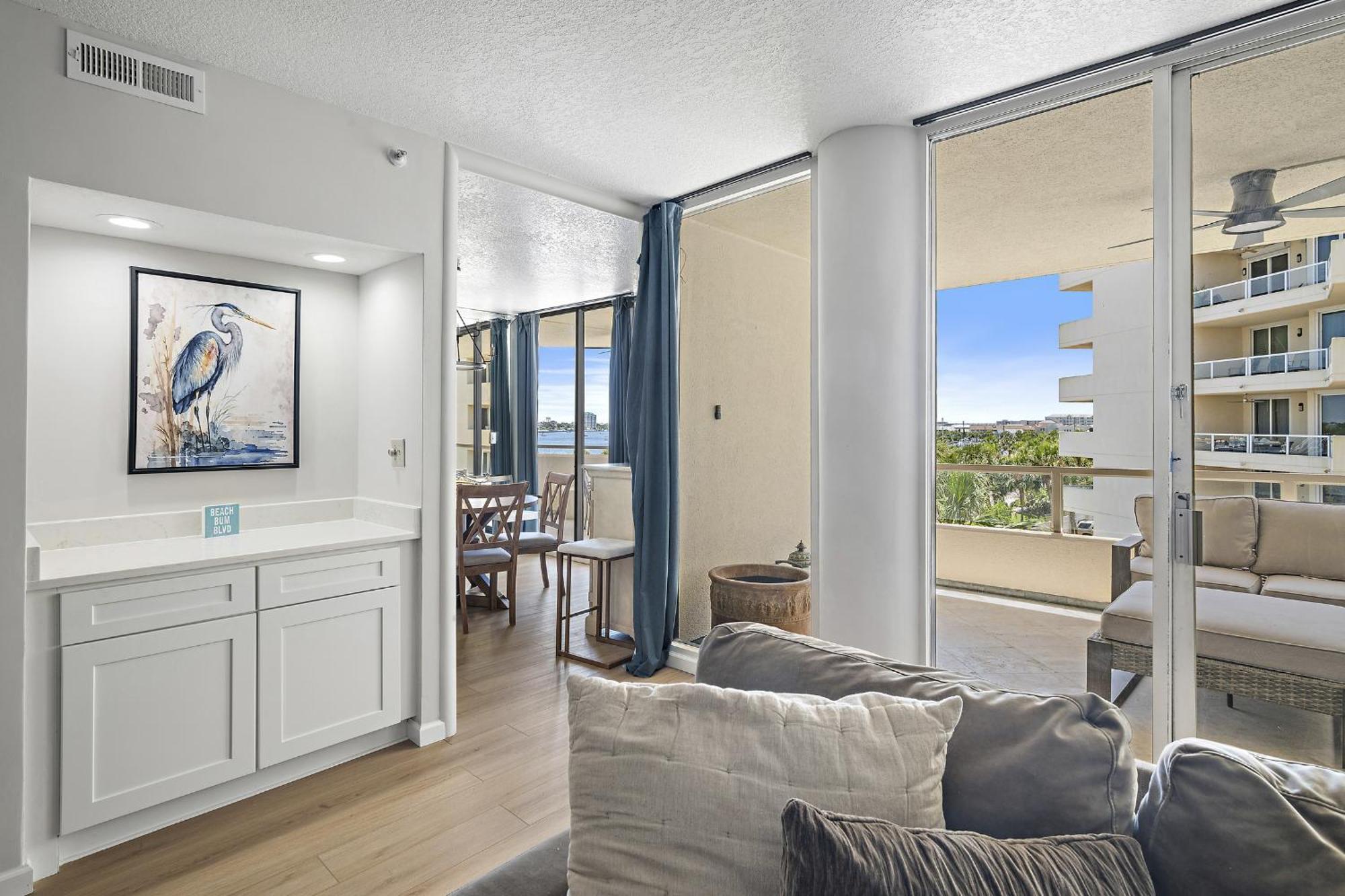 East Pass Towers 303n Apartment