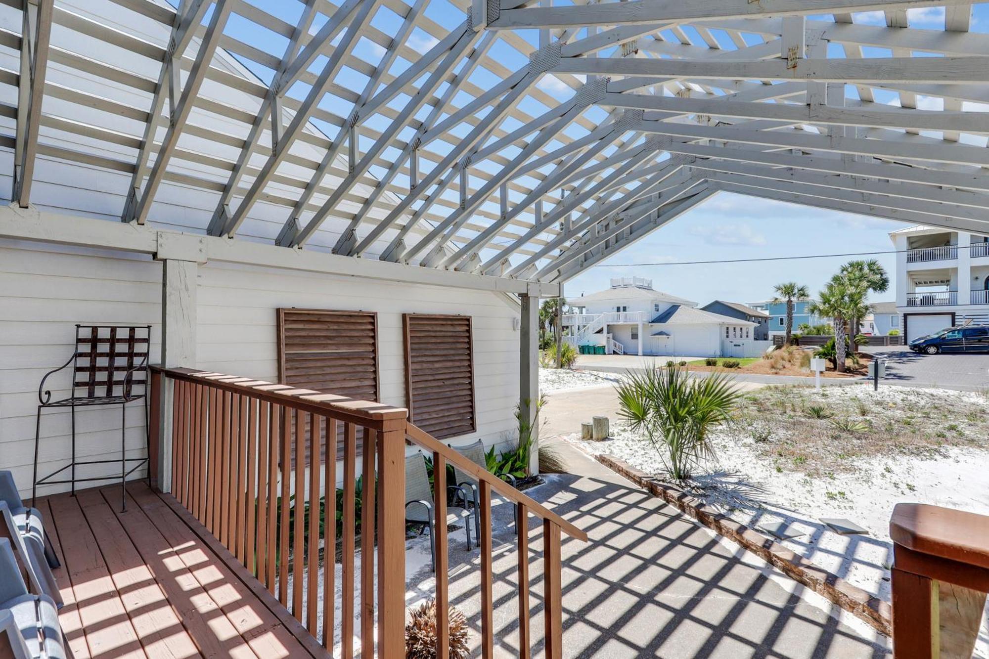 Magnolia By The Sea- By Isle Holiday home Destin