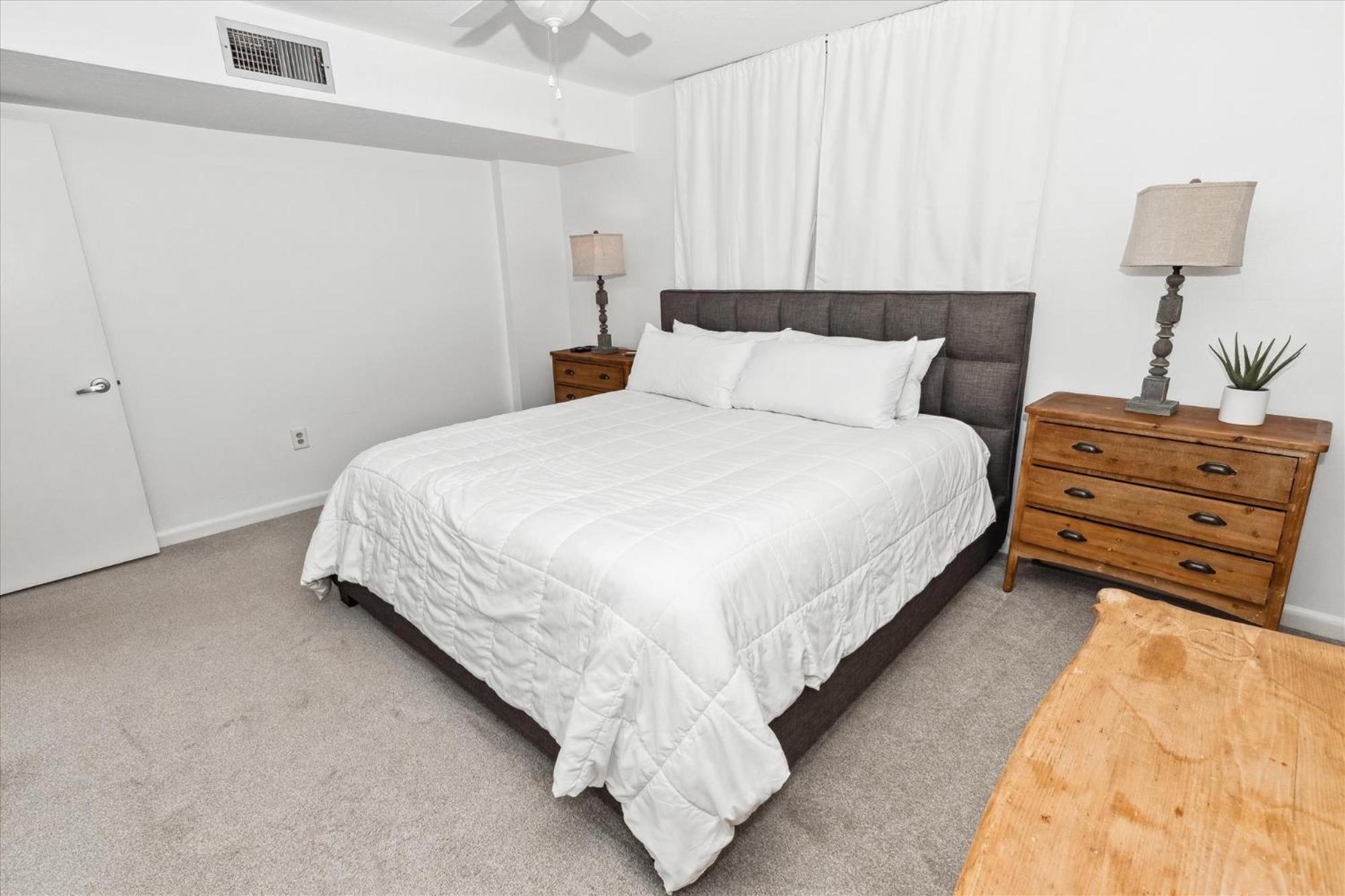 Apartment Dolphin Point 404a- By Isle Destin