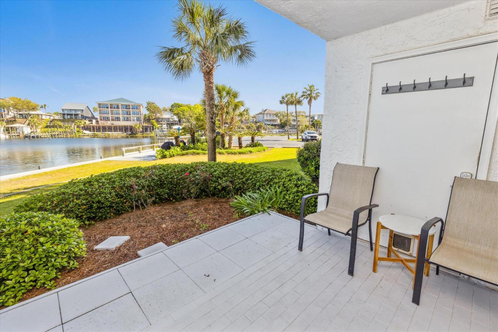 Dolphin Point 105b- By Isle Apartment