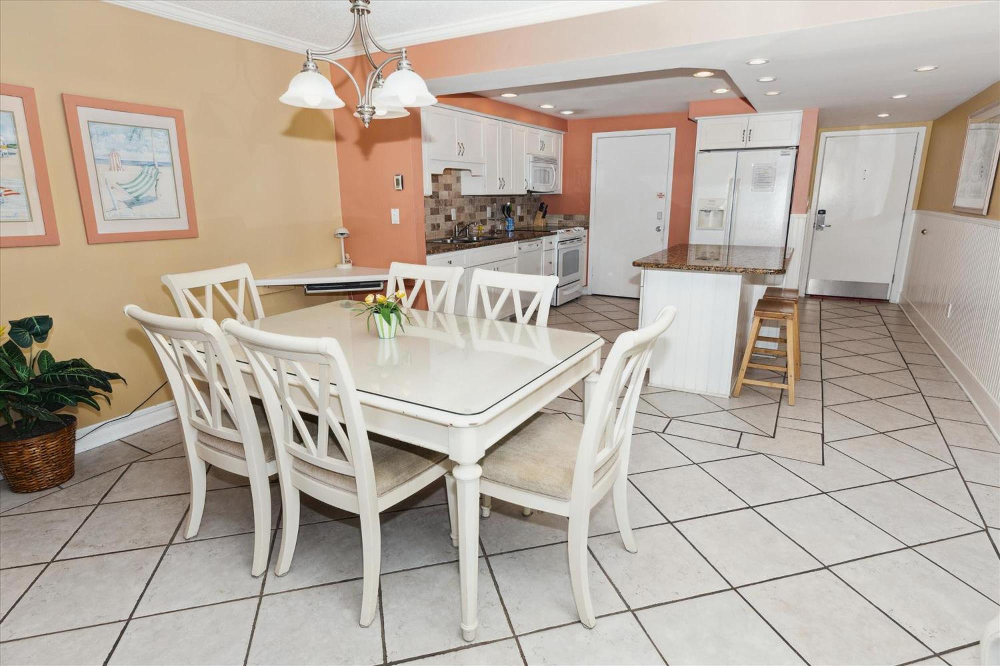 Shoreline Towers 2074- By Isle Apartment Destin