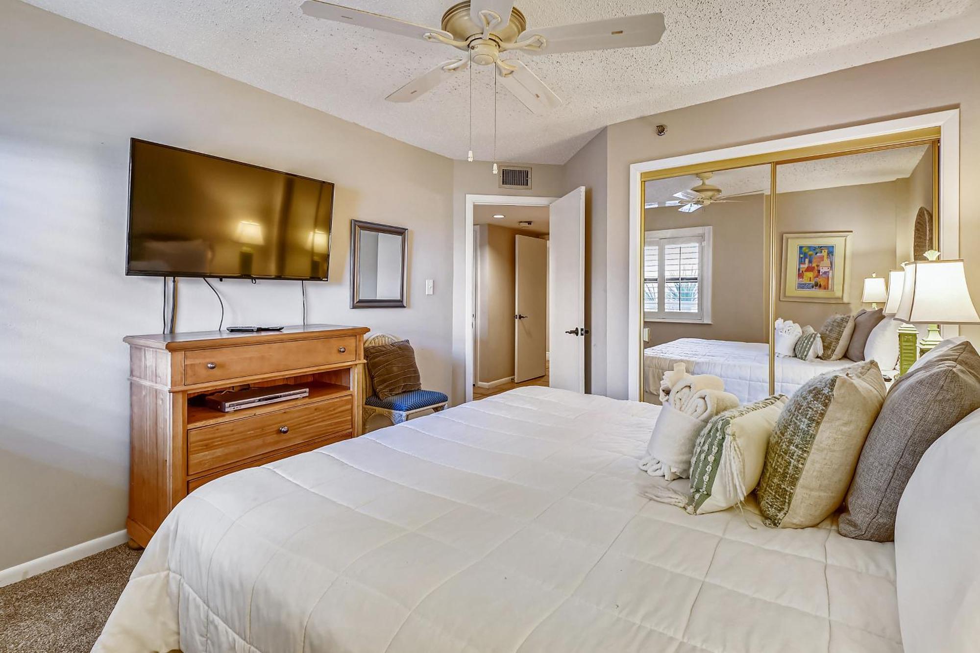Inlet Reef 209- By Isle Apartment *
