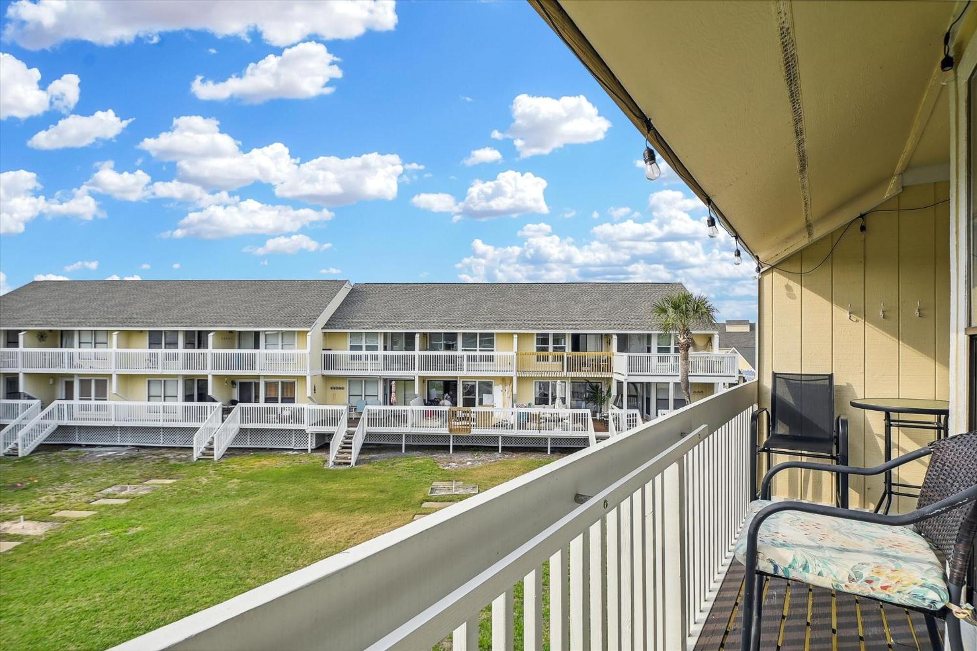 Sandpiper Cove 8226- By Isle Apartment *