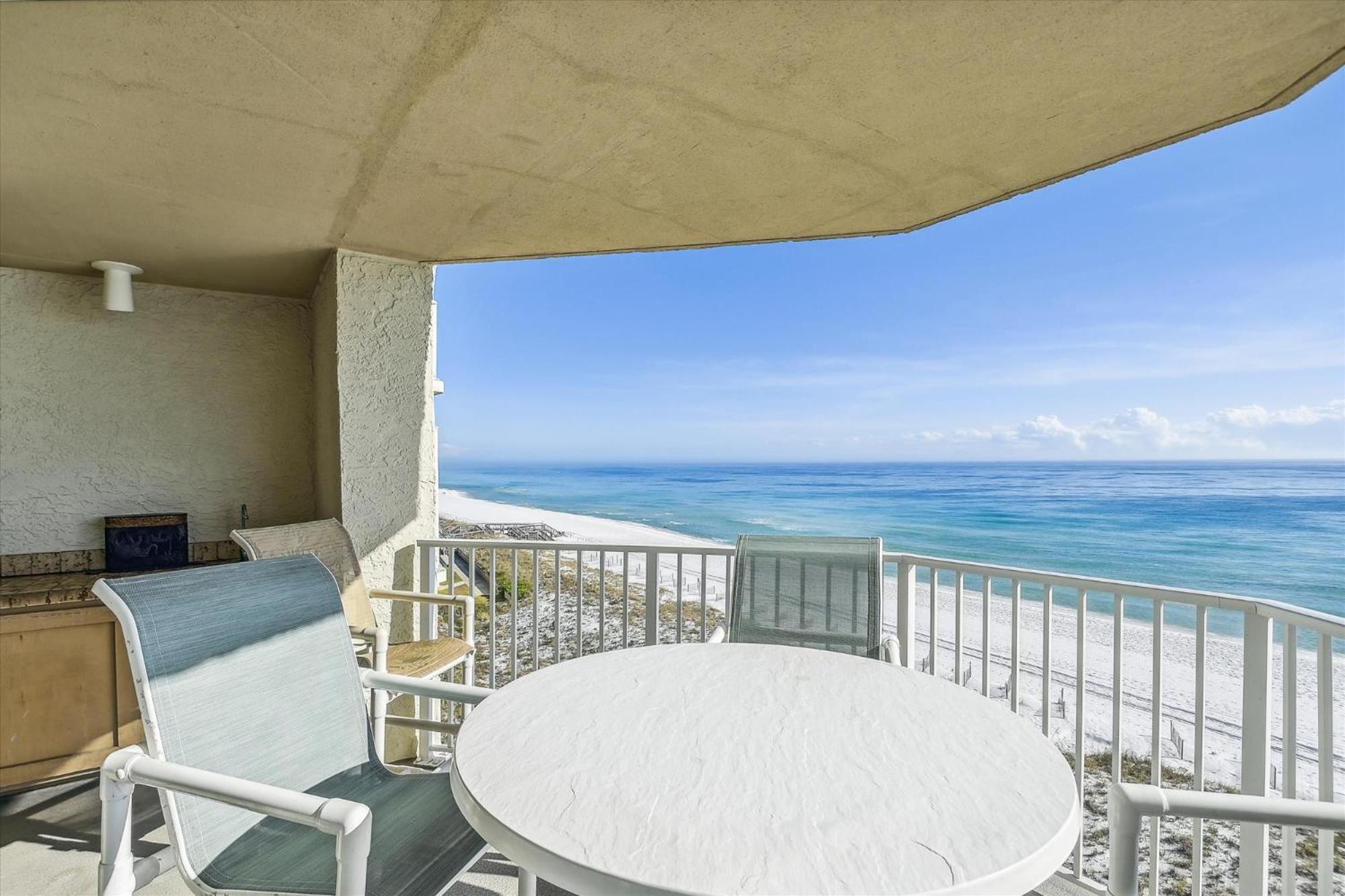 Apartment Inlet Reef 502- By Isle
