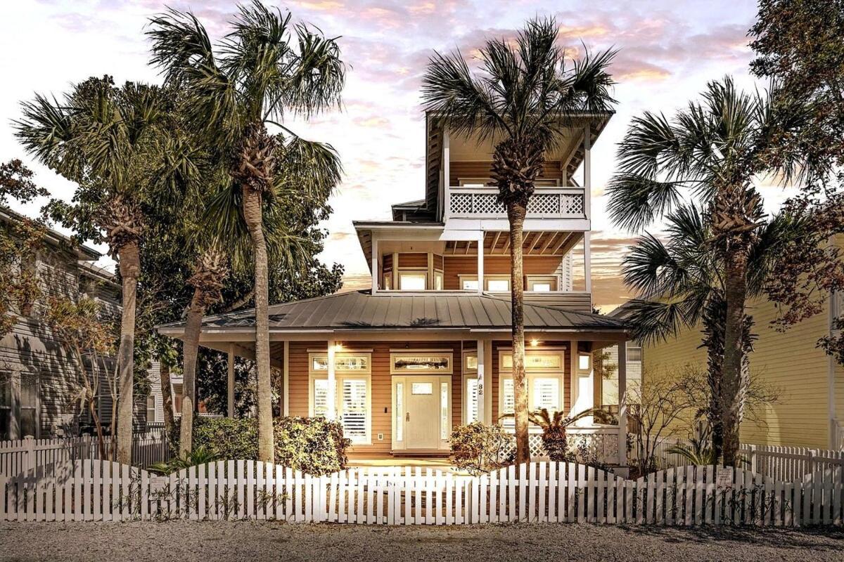 Holiday home Timeless Traditions Poolheat & Golf Cart Deals Destin