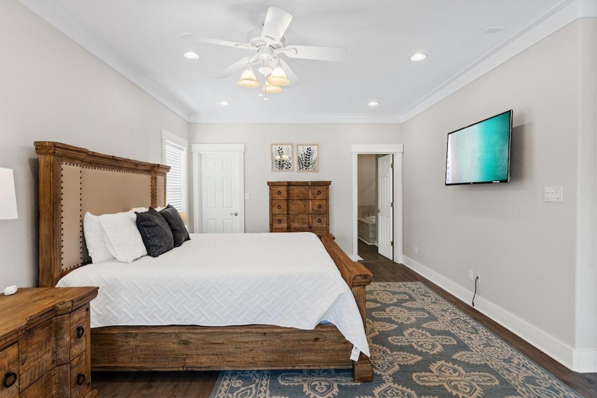 Coastal91 Free Golf Cart Gated Access