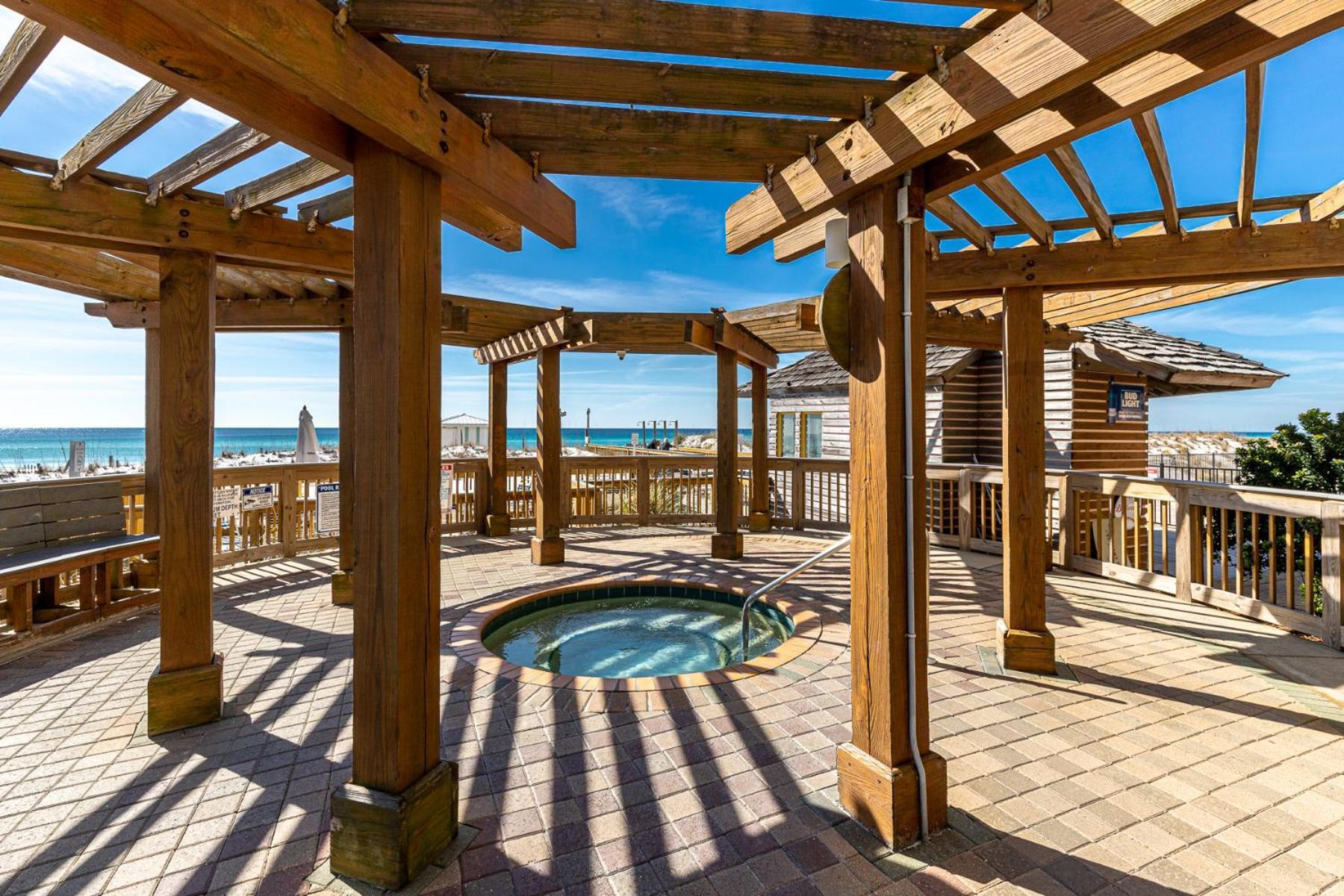 Apartment Oceania 807- By Isle *