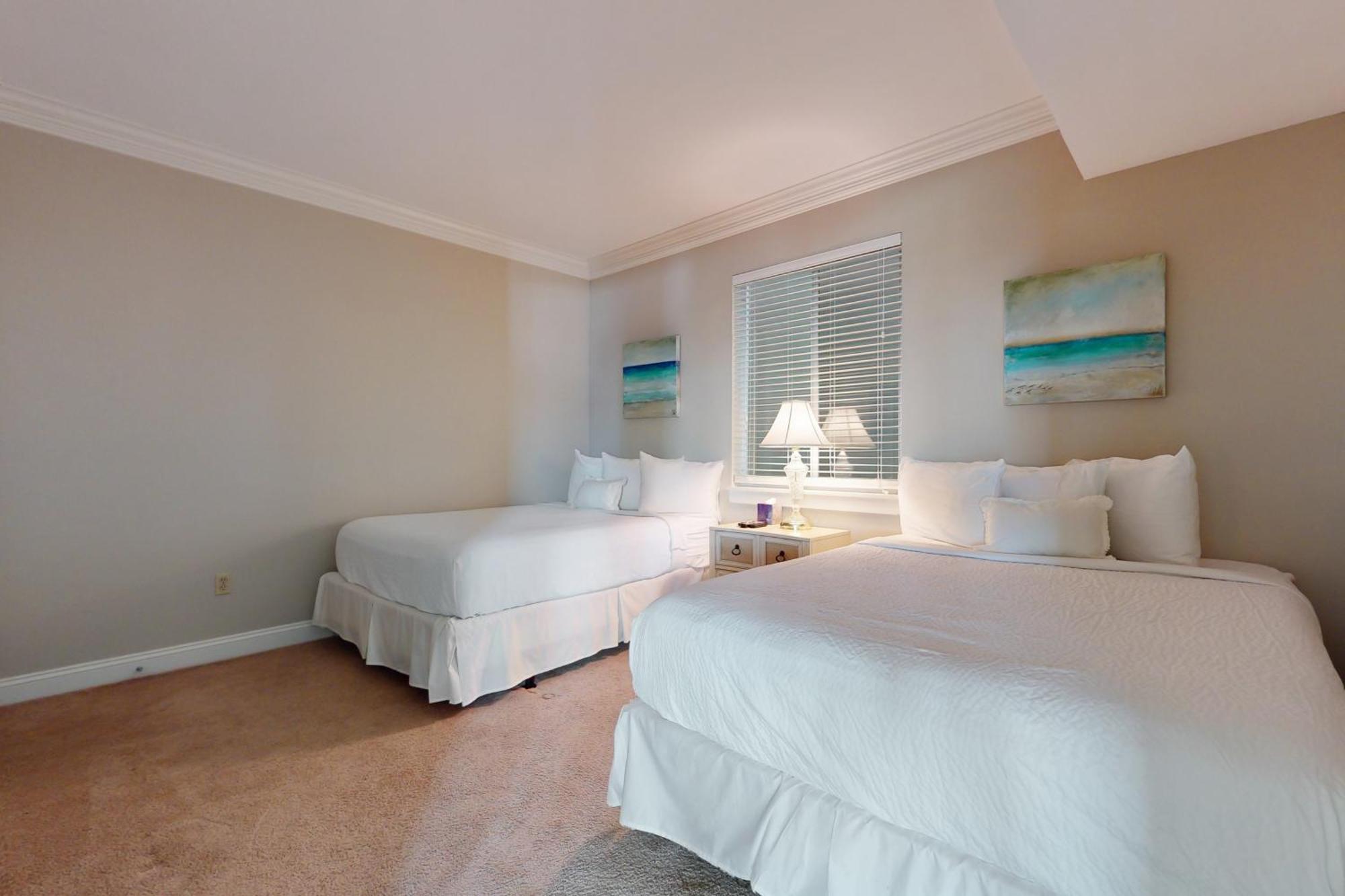 Dolphin Point 702a Apartment