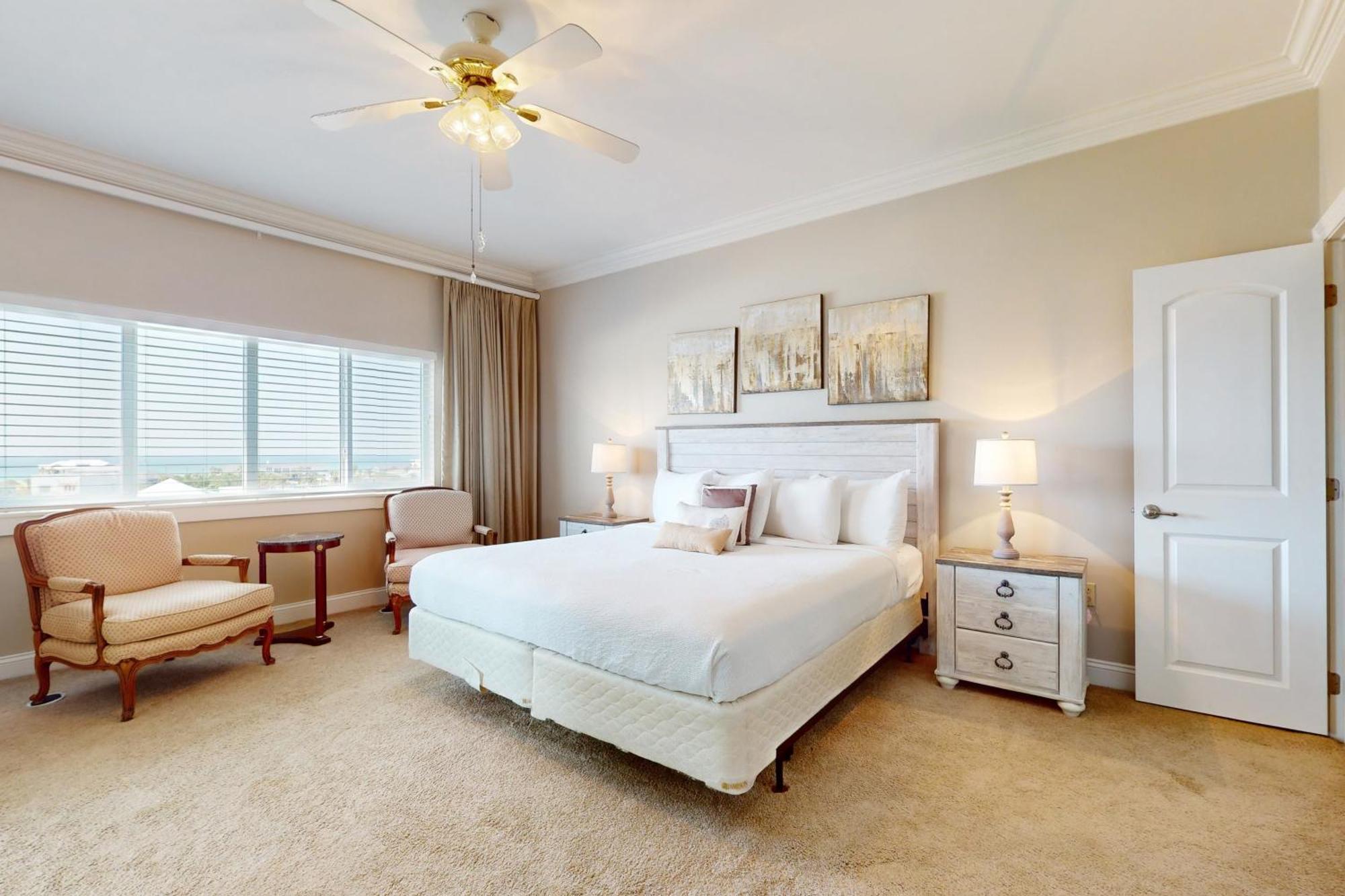Dolphin Point 702a Apartment Destin