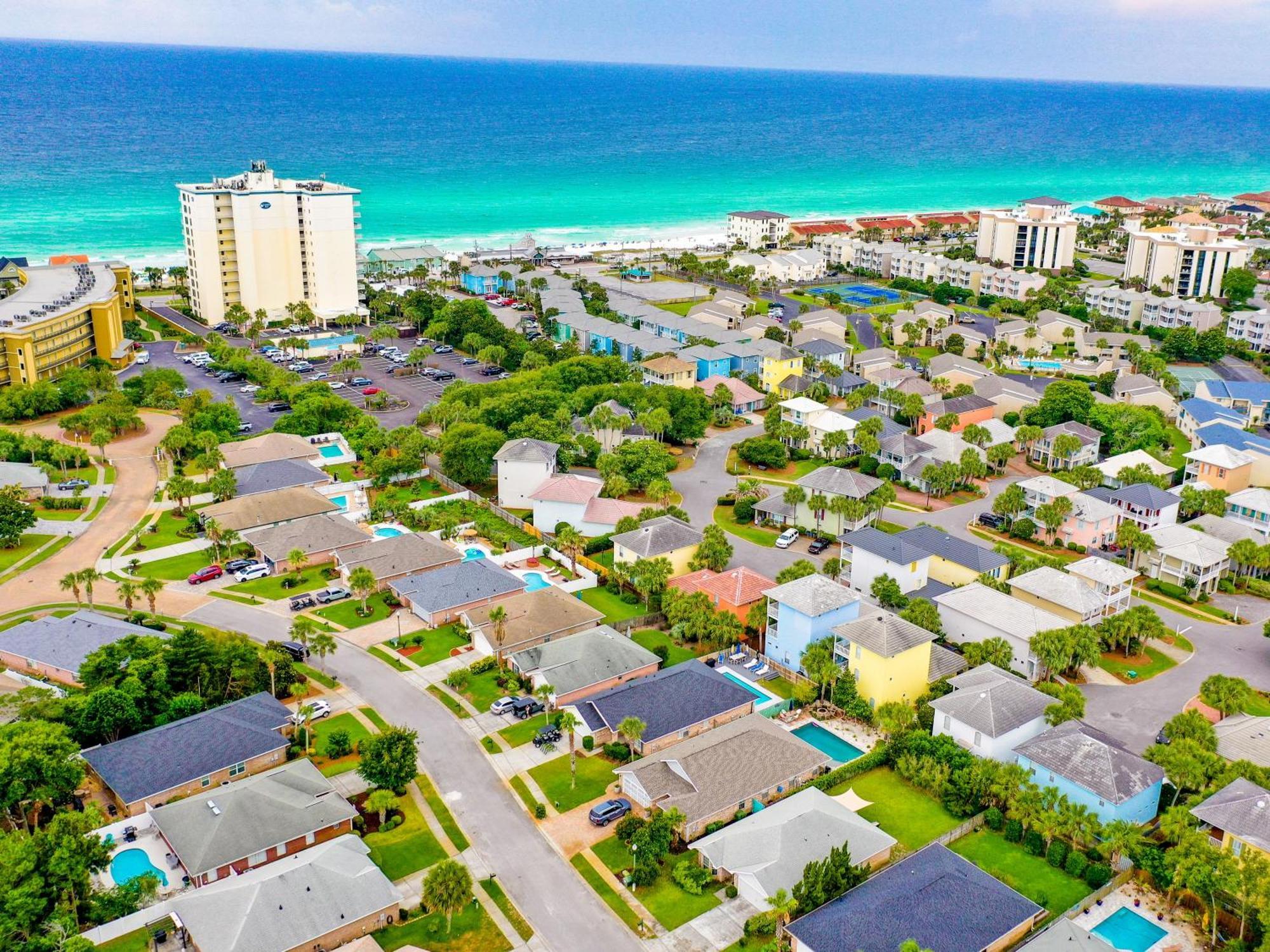 Holiday home Here Comes Sunshine Destin
