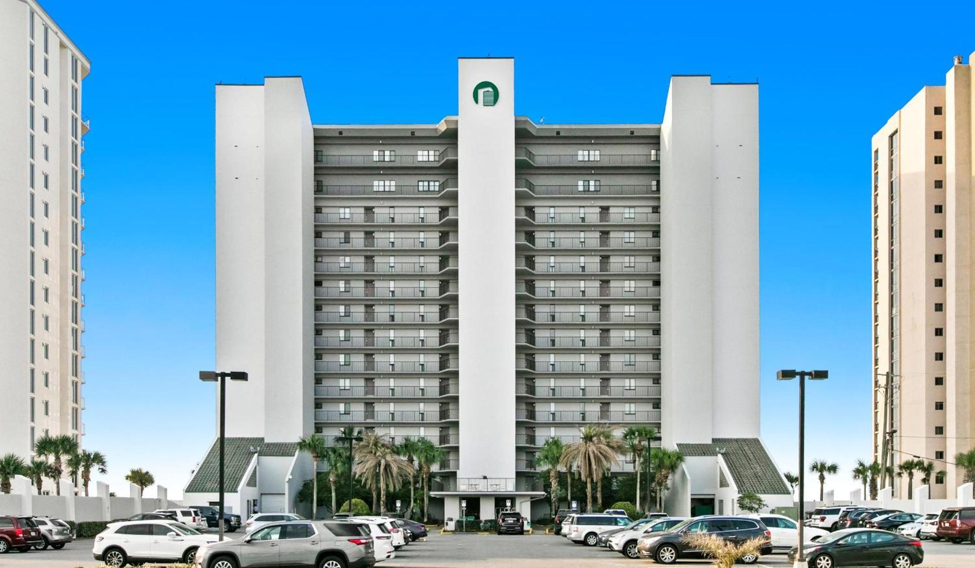 Holiday home Emerald Towers 0502