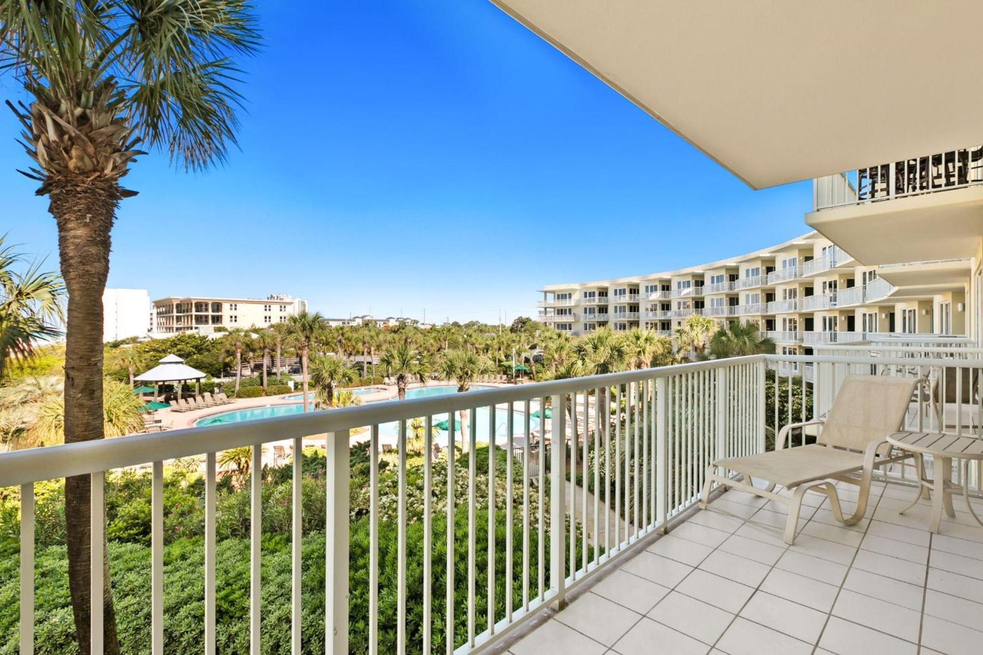 The Crescent 203 *