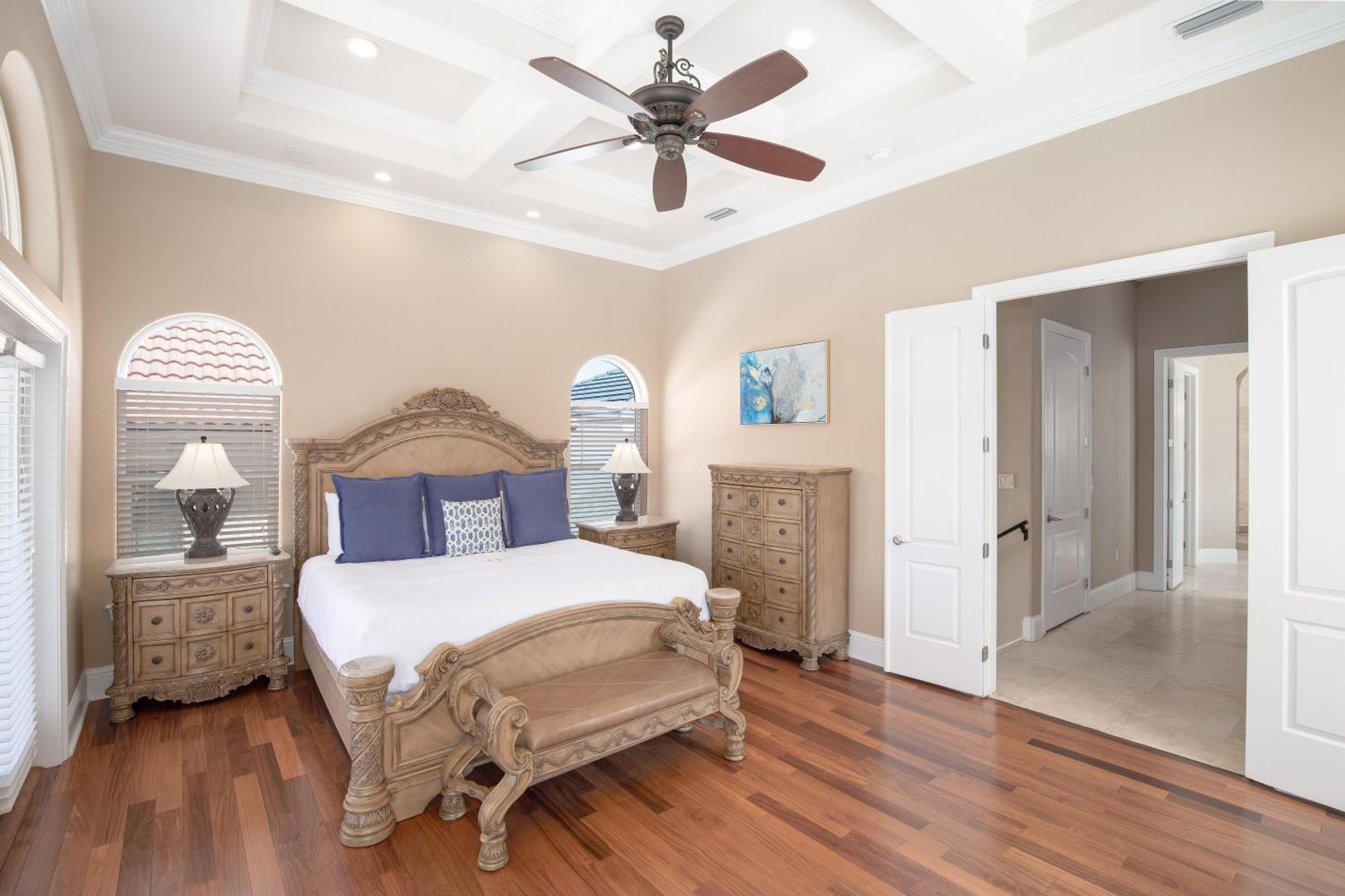 Steps To Beach, Community Pool Hot Tub * Destin
