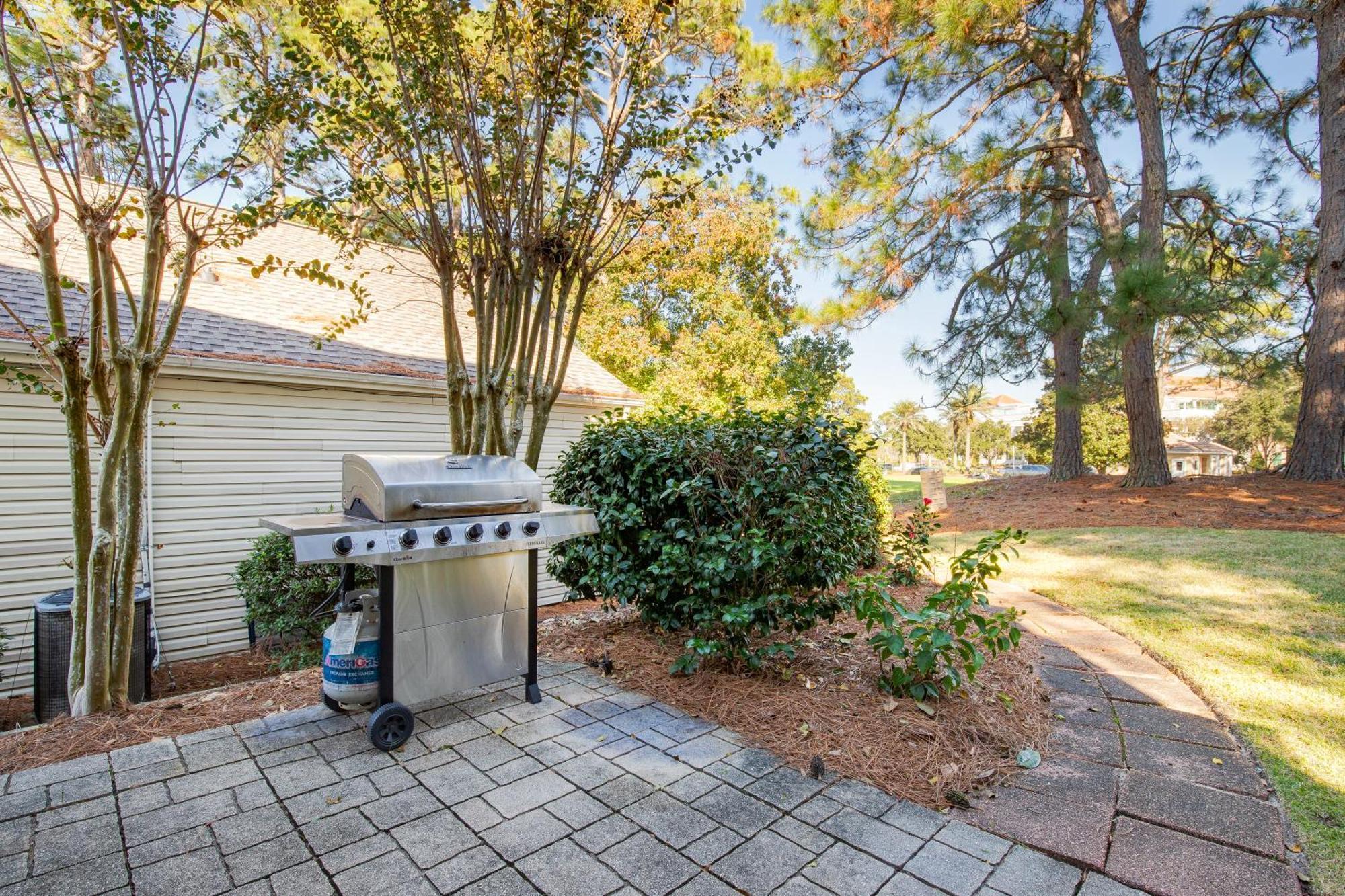 Pet Friendly - Near Amenities - Twelfth Hole Destin
