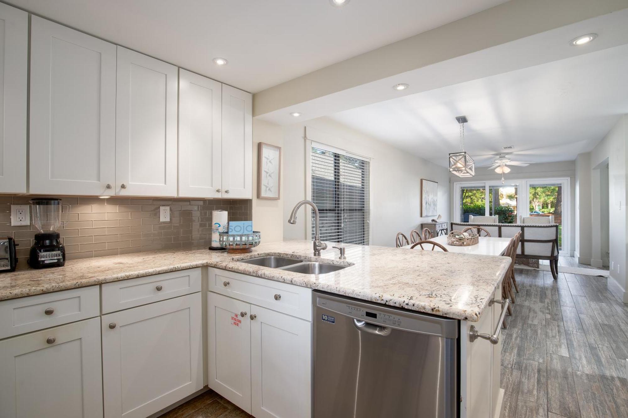 Pet Friendly - Near Amenities - Twelfth Hole Destin