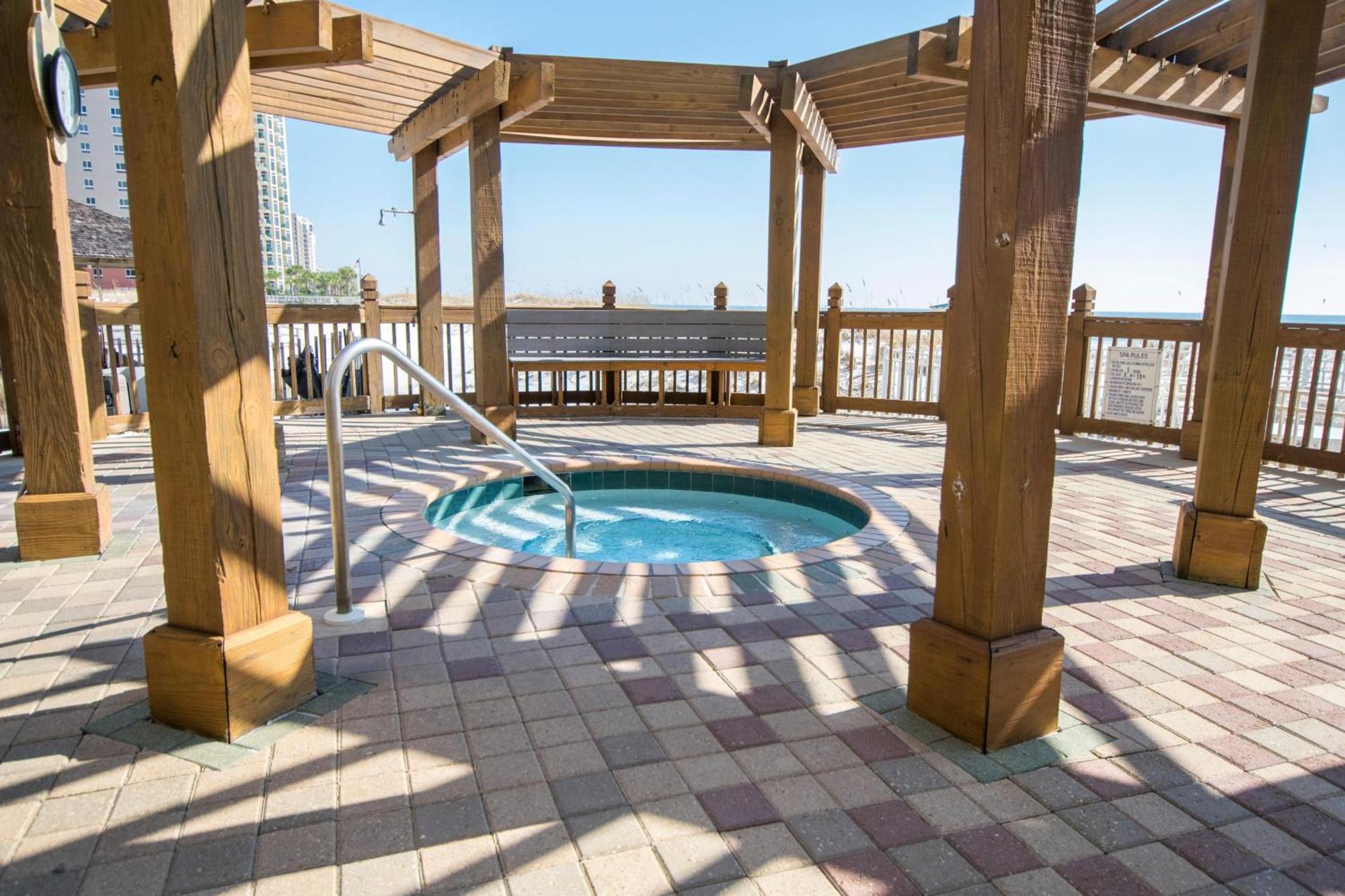 Pelican 410 Apartment