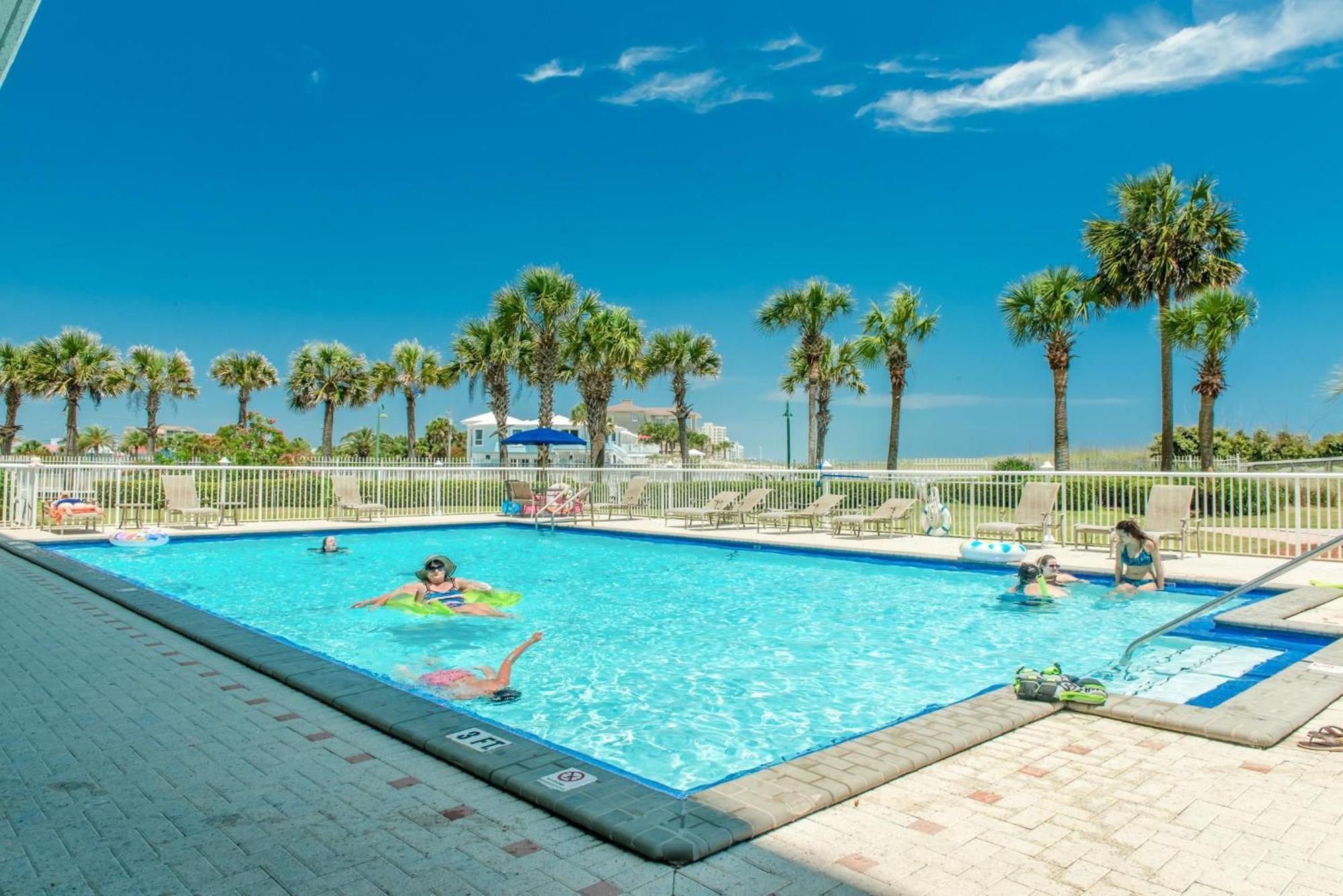 On The Gulf 401 Apartment