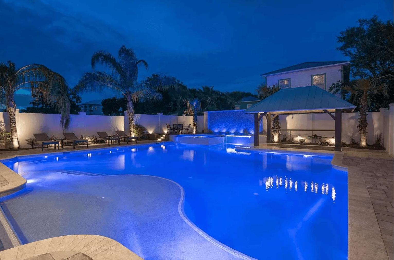 Monarch By Avantstay Breathtaking Estate W Access Swim Up Bar Hot Tub Rooftop Views Holiday home Destin