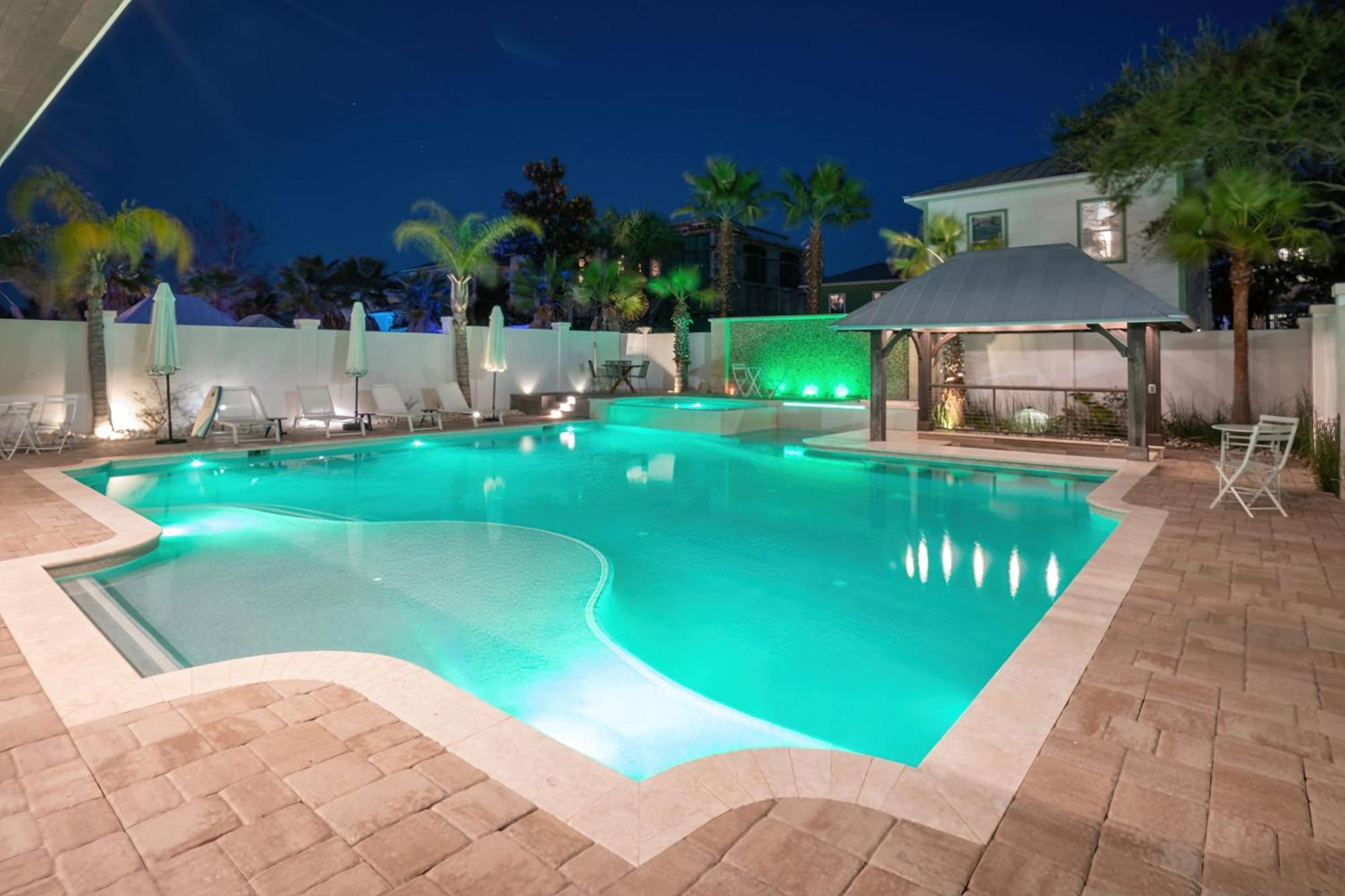 Holiday home Monarch By Avantstay Breathtaking Estate W Access Swim Up Bar Hot Tub Rooftop Views Destin