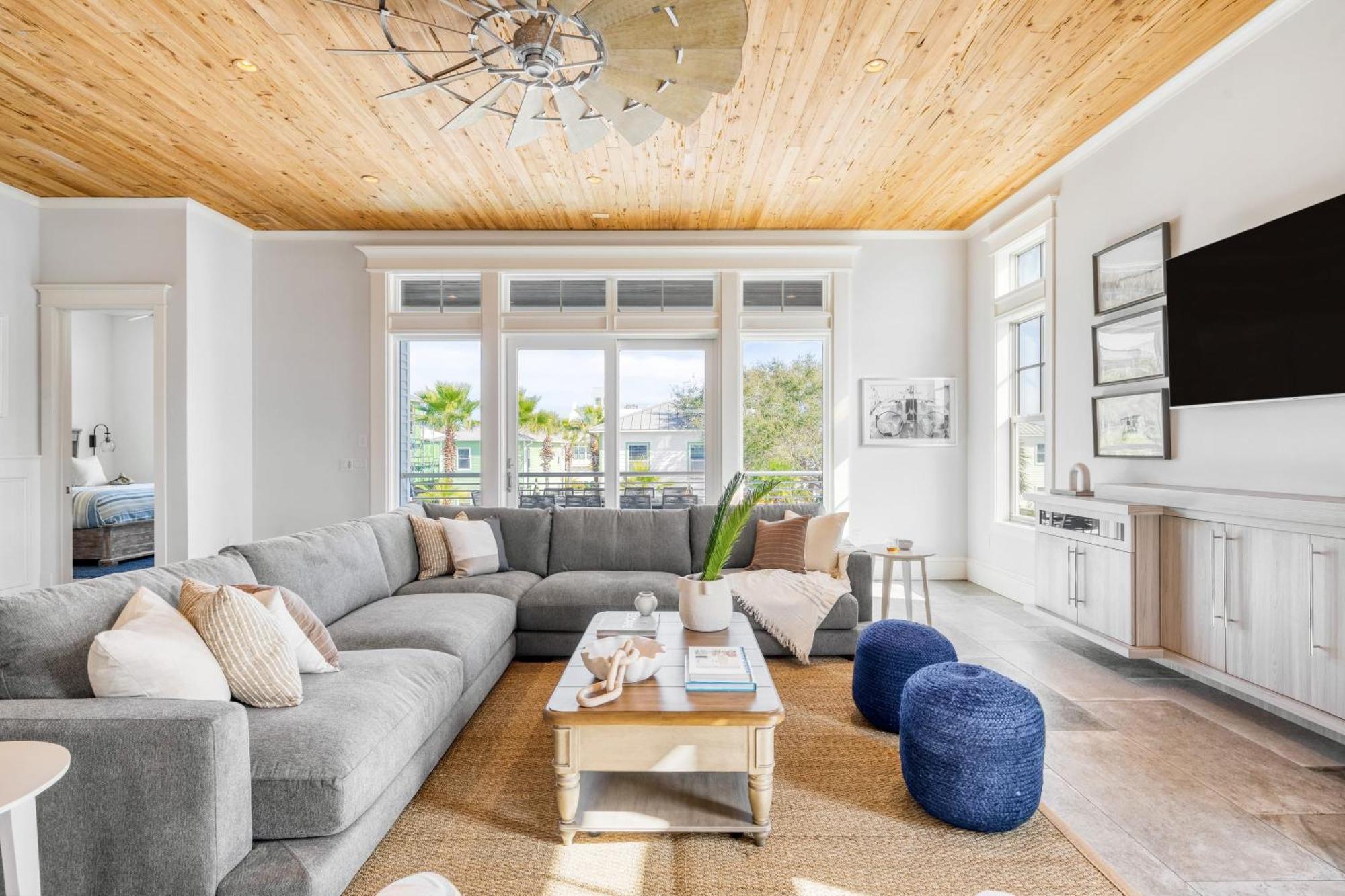 Monarch By Avantstay Breathtaking Estate W Access Swim Up Bar Hot Tub Rooftop Views * Destin