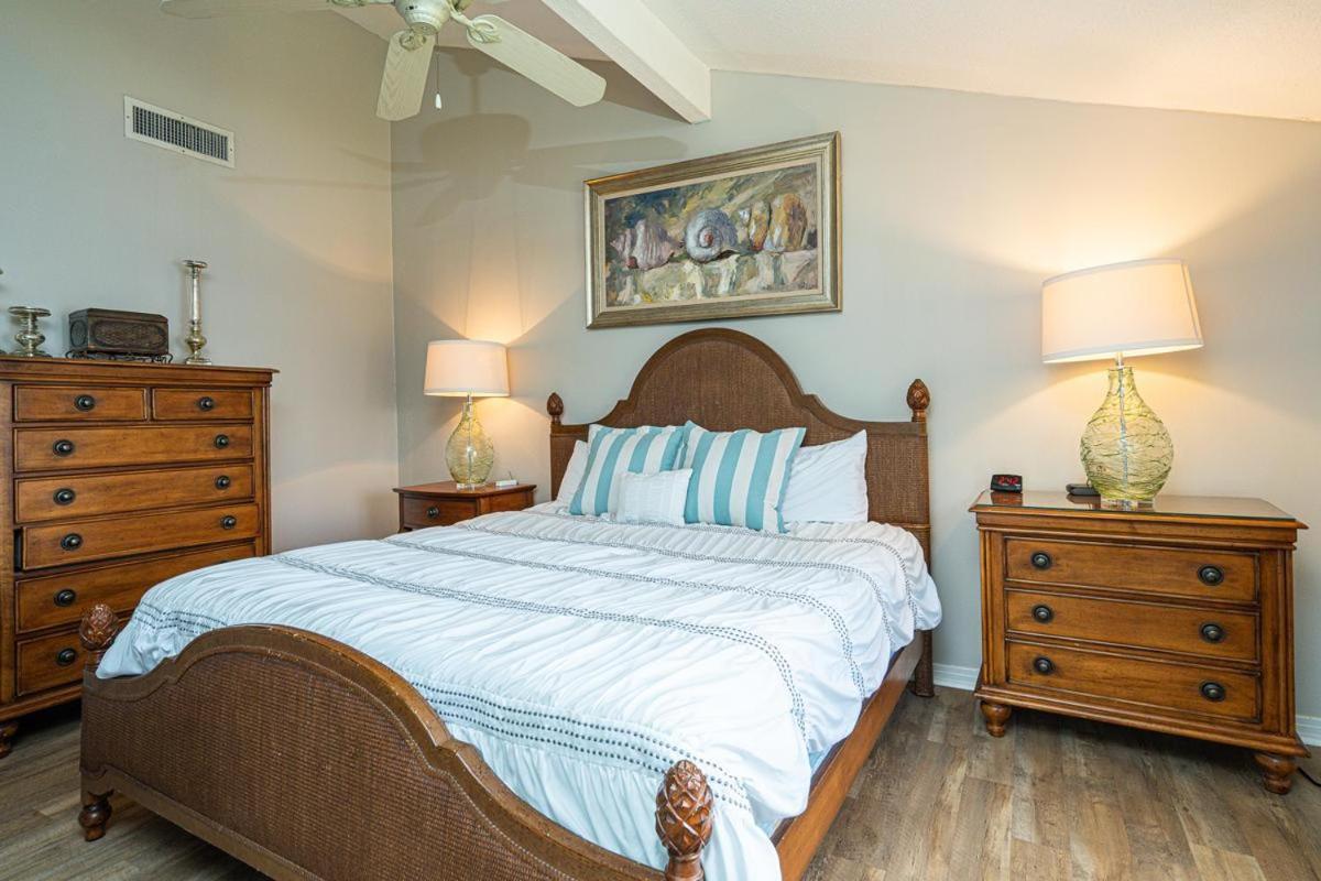 Holiday home 4-8 Shoreline Towers Townhome 8 - Free Setup *