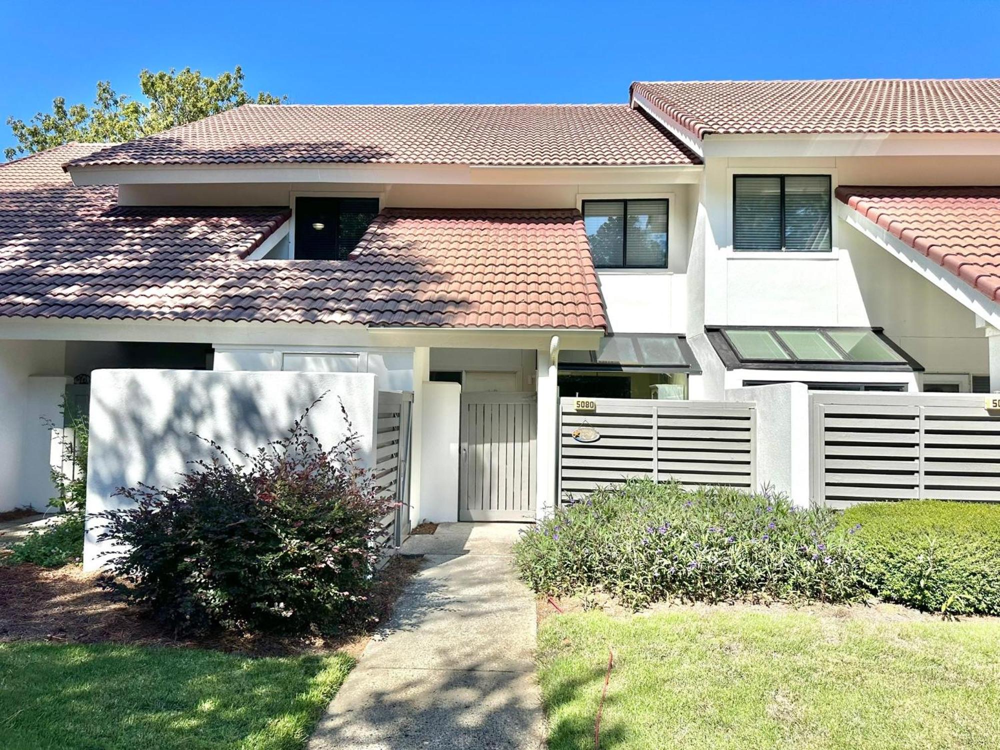 5080 Beachwalk