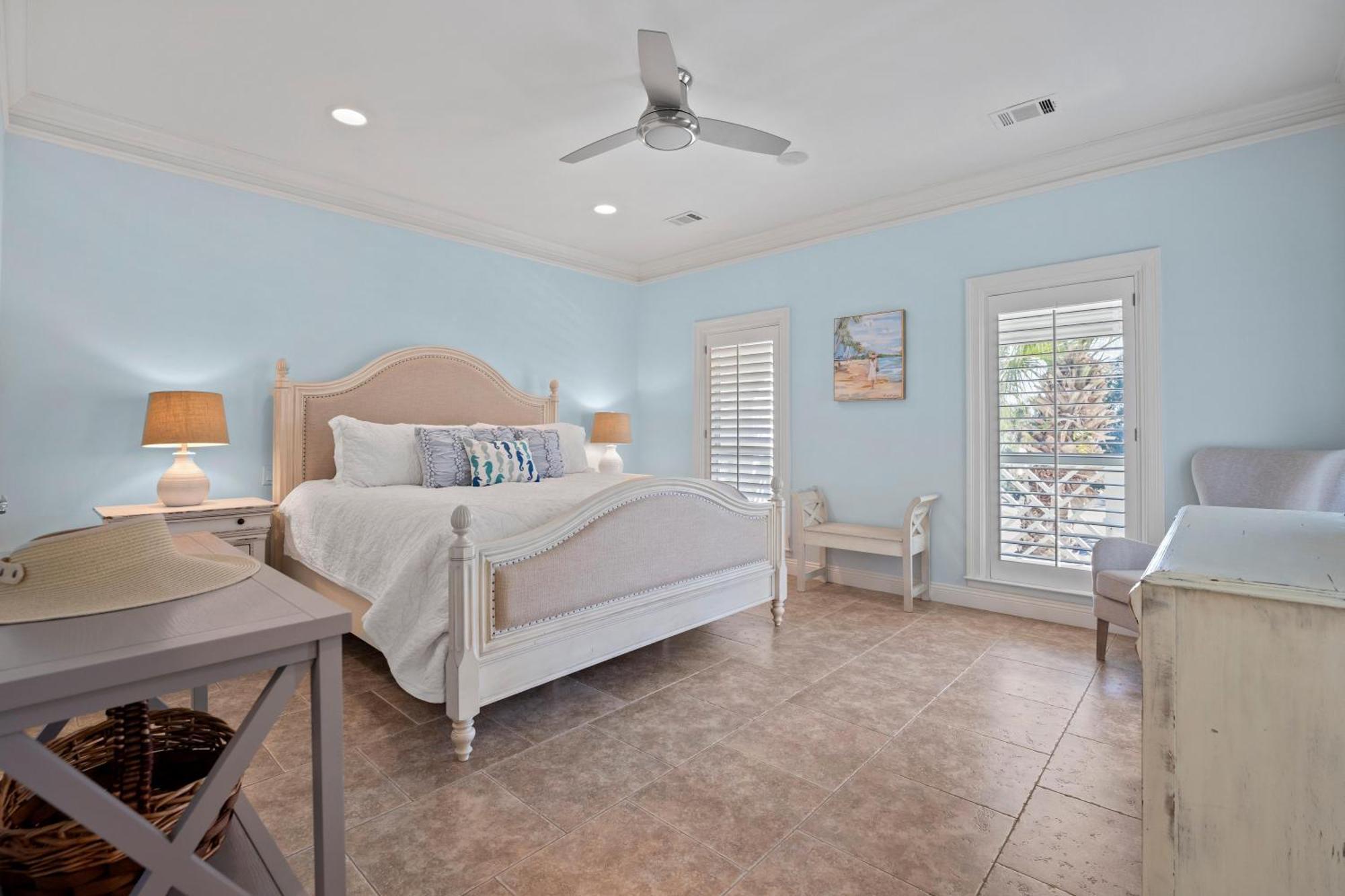 Destined For Sun S 107 Cayman Cove *