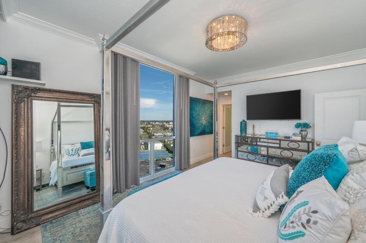 1125 Shoreline Towers Penthouse 3bd Free Set Garage Space