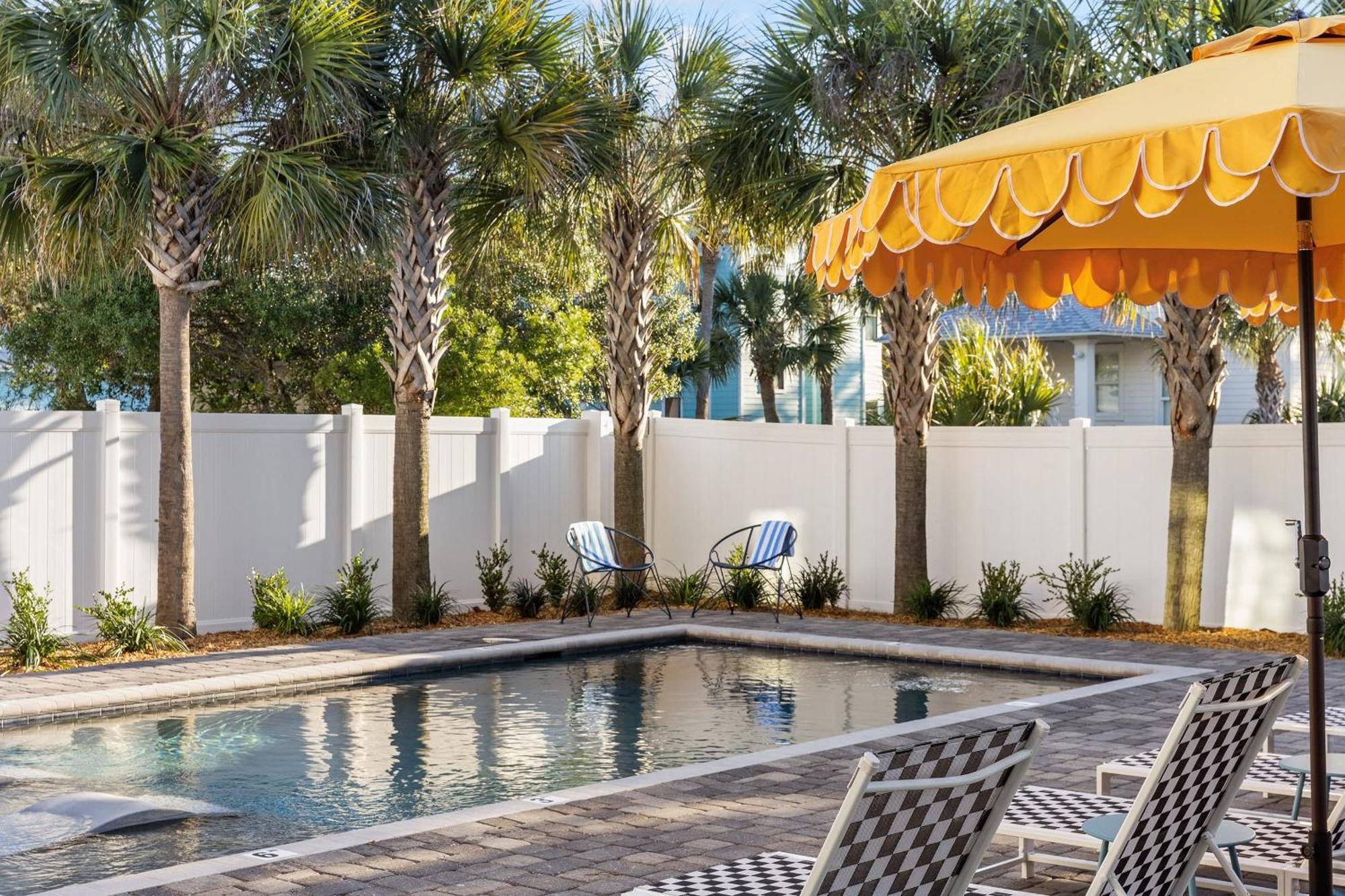 Bohemian Retreat Fully Stocked Near W Pool Outdoor Dining
