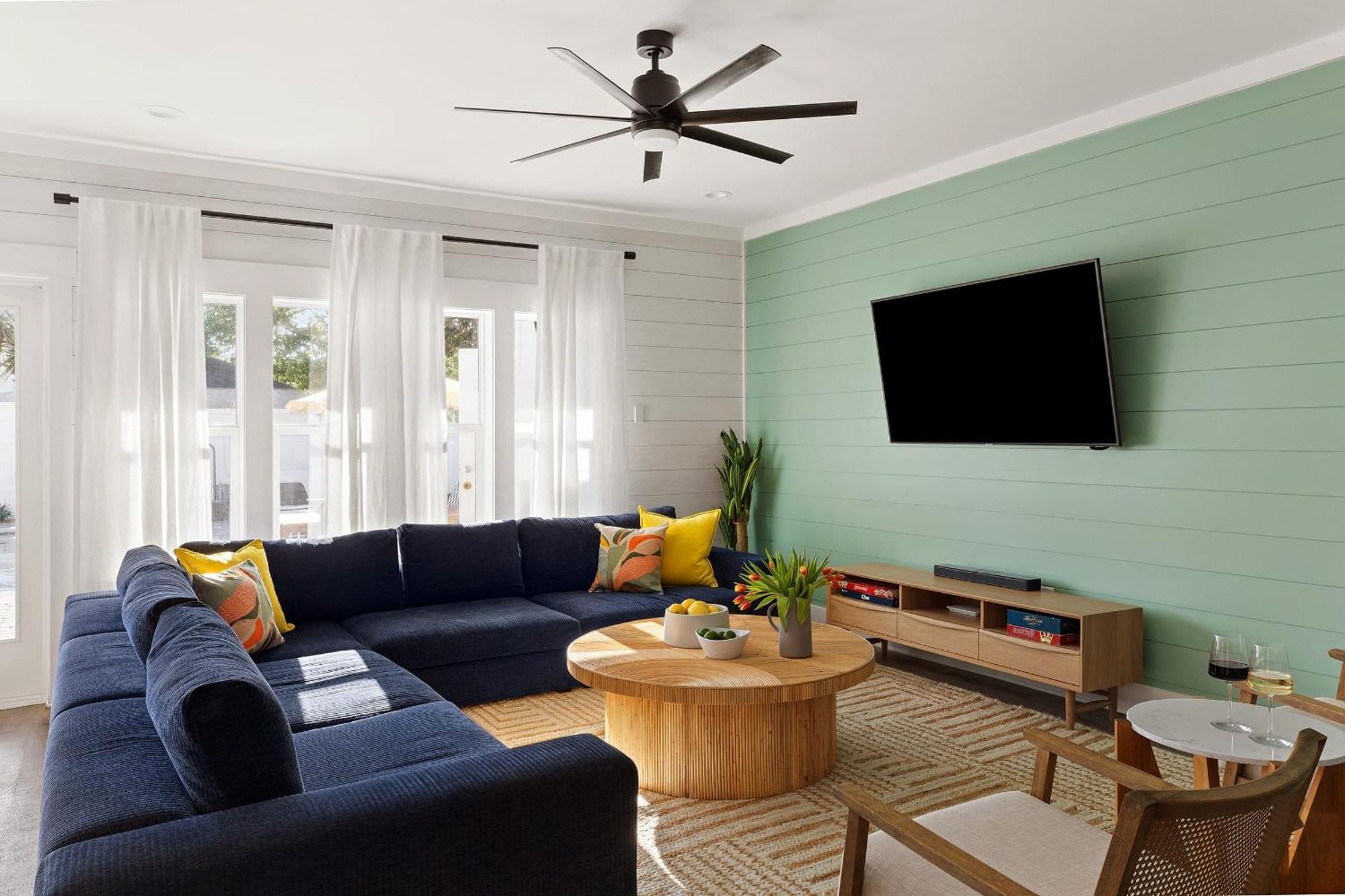 Bohemian Retreat Fully Stocked Near W Pool Outdoor Dining *