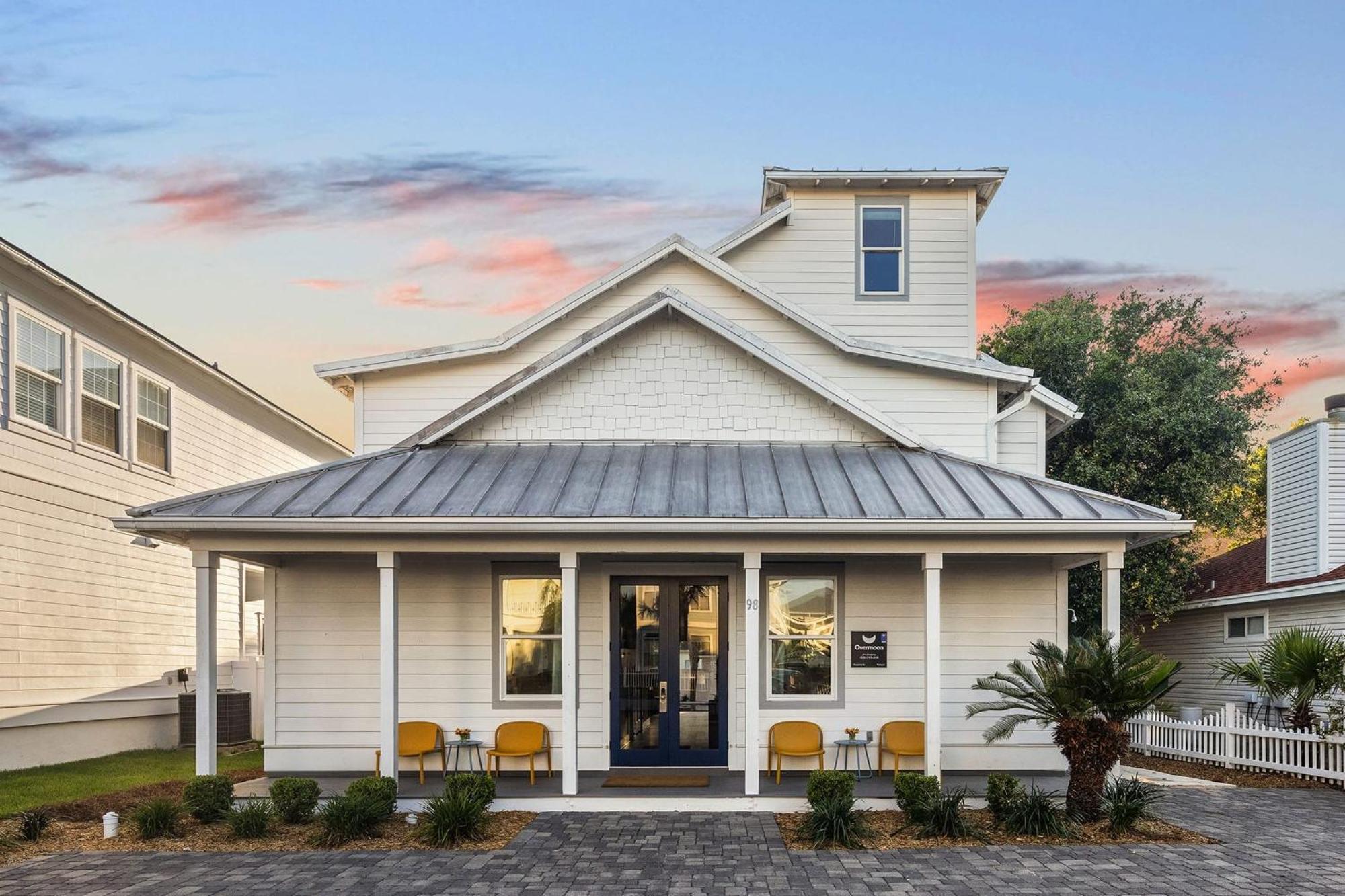 Holiday home Bohemian Retreat Fully Stocked Near W Pool Outdoor Dining Destin