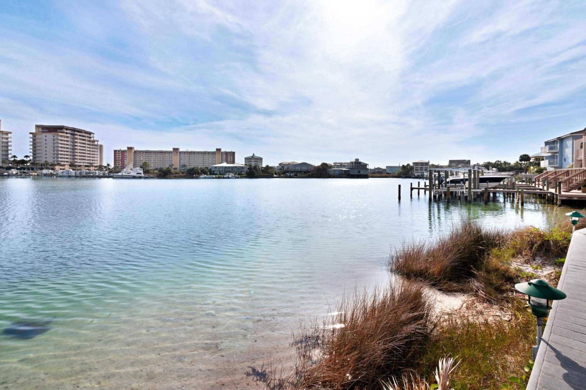 Dolphin Point 702a Apartment